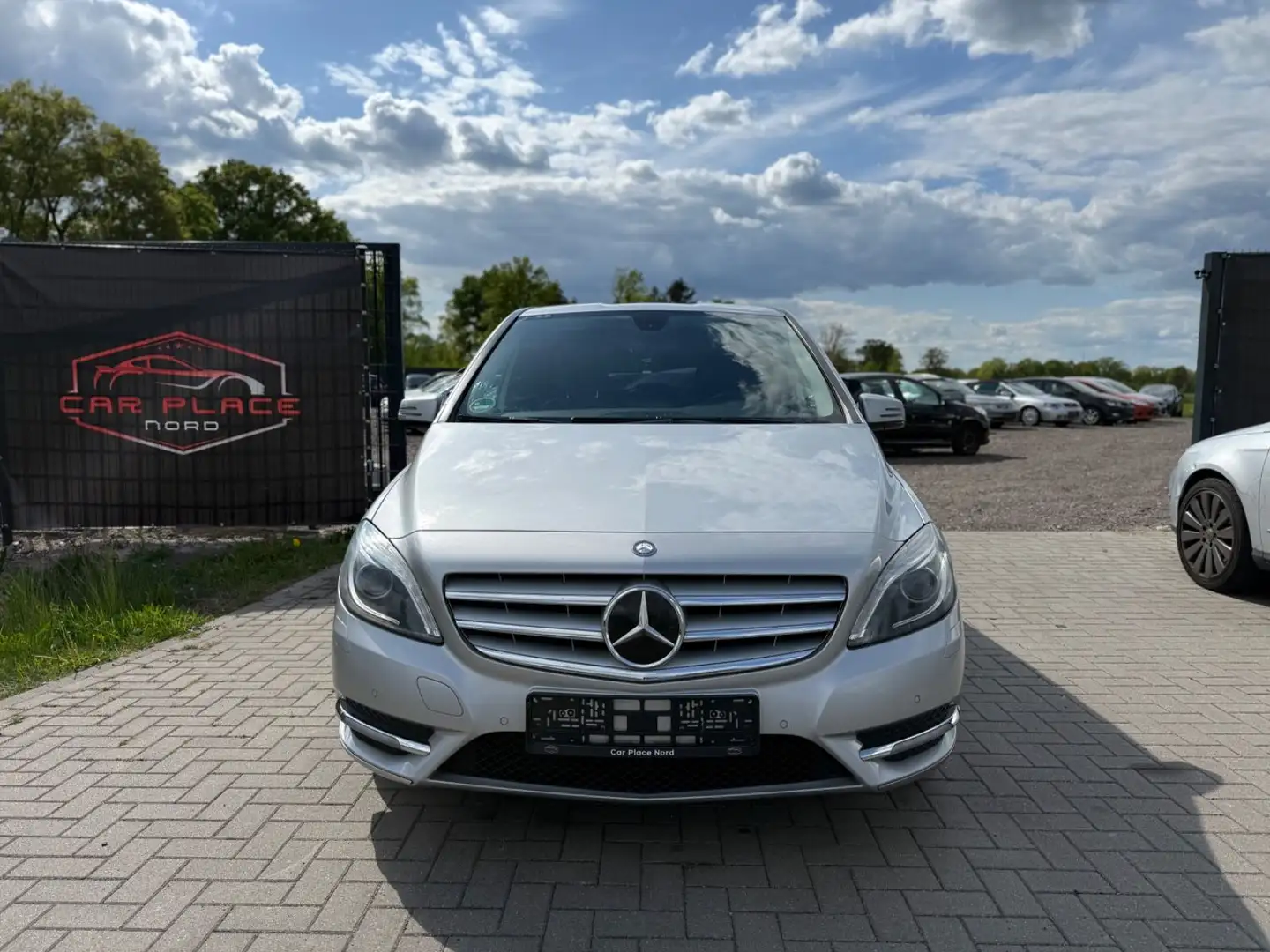 Mercedes-Benz B 200 B -Klasse B 200 CDI AUTOMATIK/VOLLLEDERSI. Plateado - 2