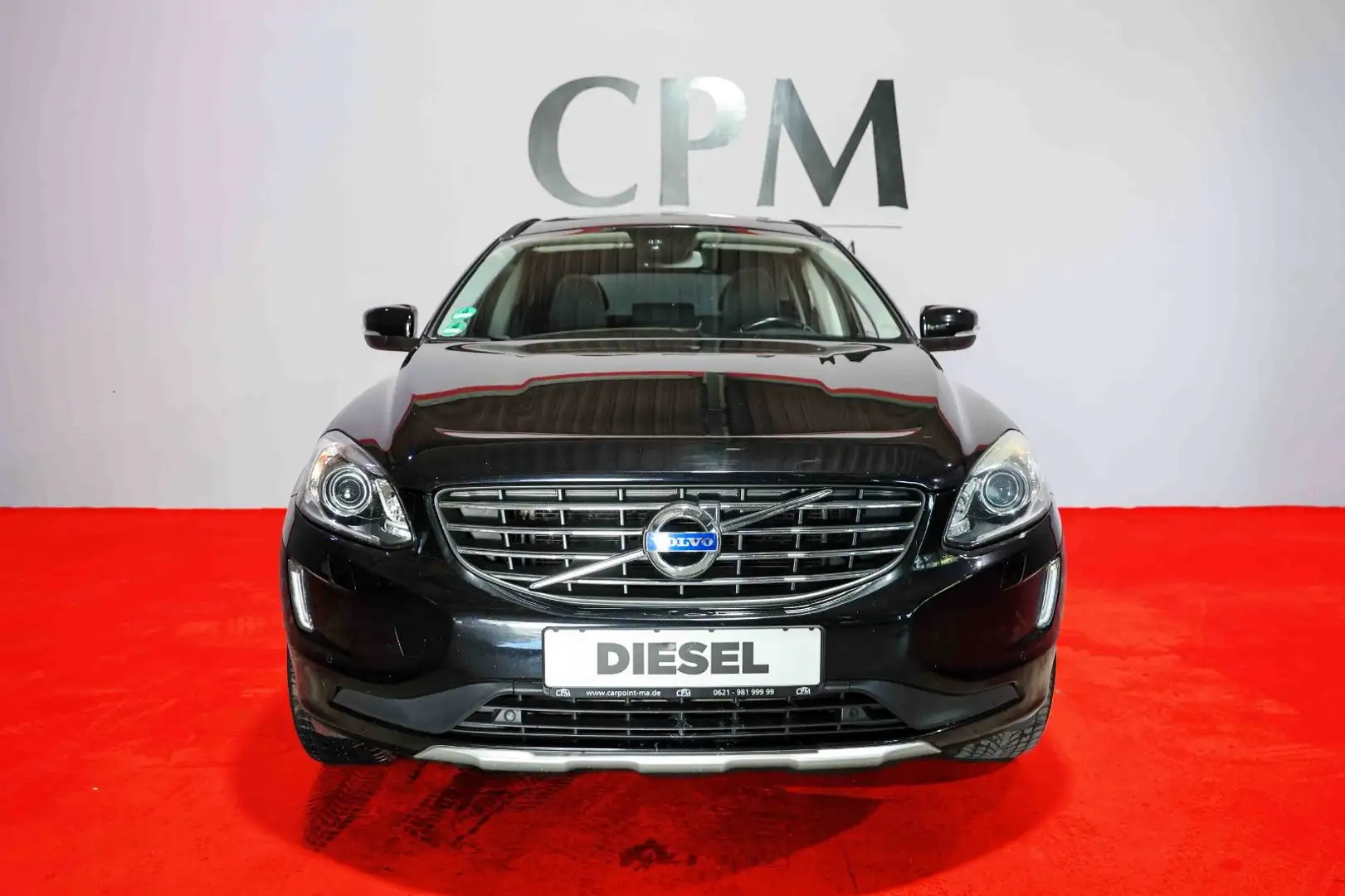 Volvo XC60 MOMENTUM 2WD NAVI TEMP. PDC TOP ZUSTAND Schwarz - 2