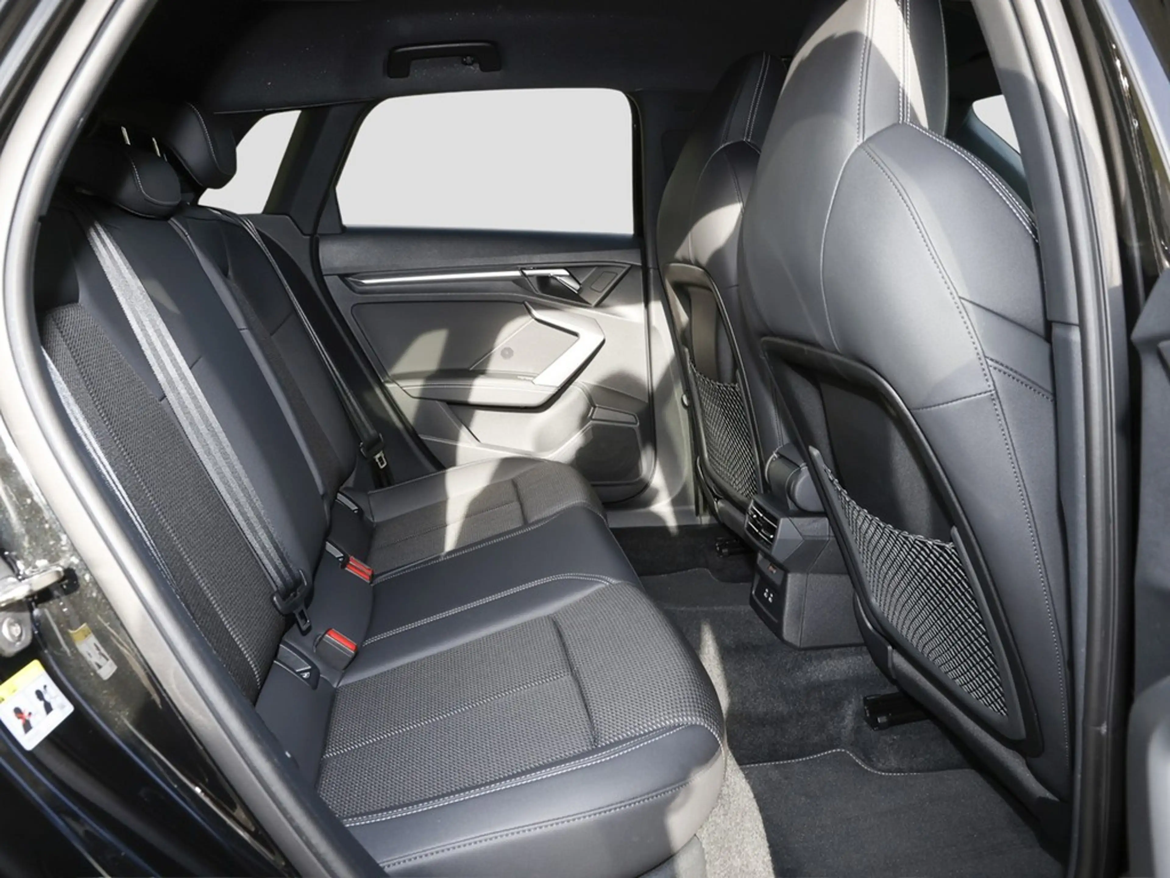 Audi S3 Sportback 2.0 TFSI Navi ACC Kamera Virtual+ — photo 9