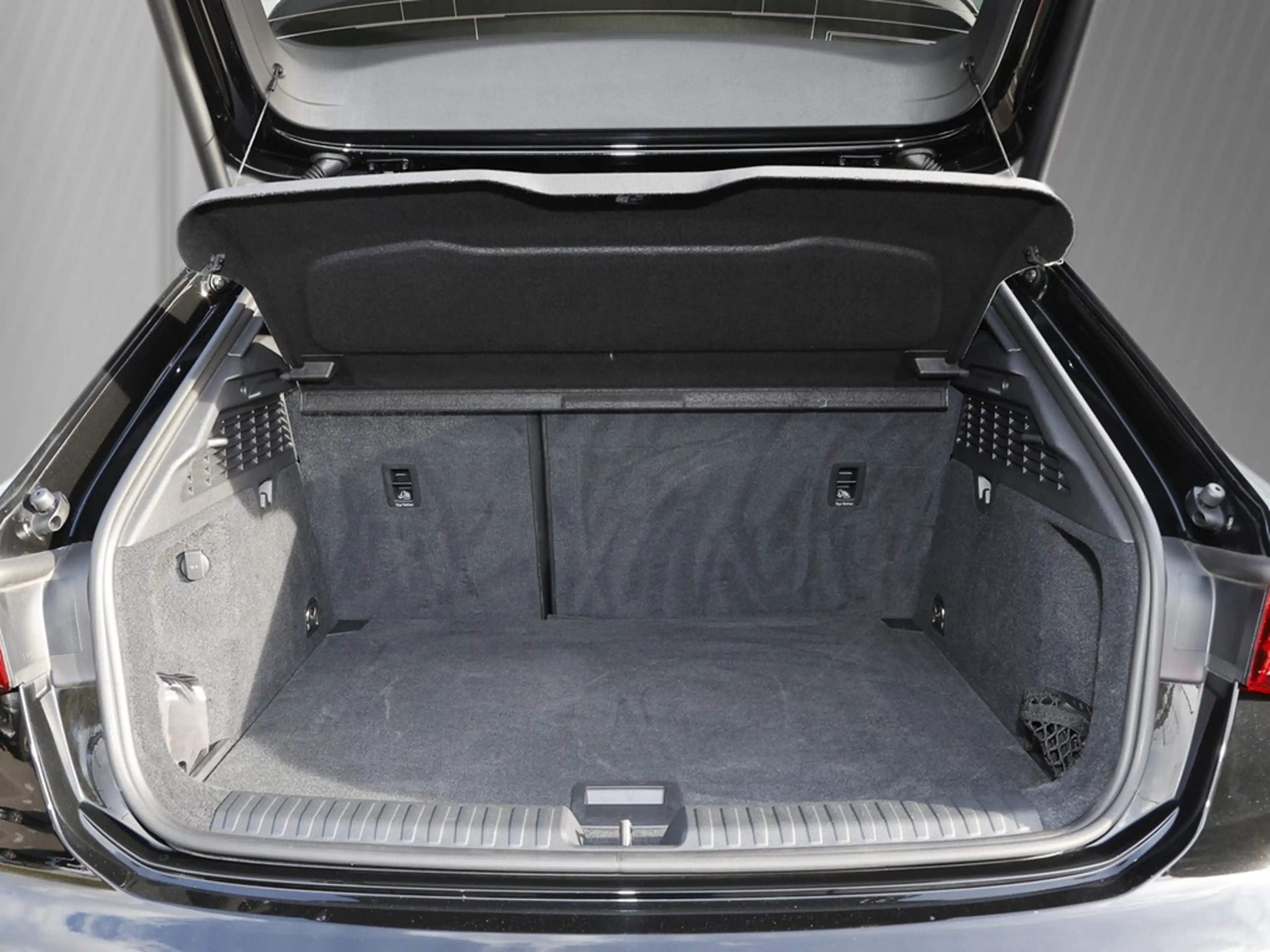 Audi S3 Sportback 2.0 TFSI Navi ACC Kamera Virtual+ — photo 11