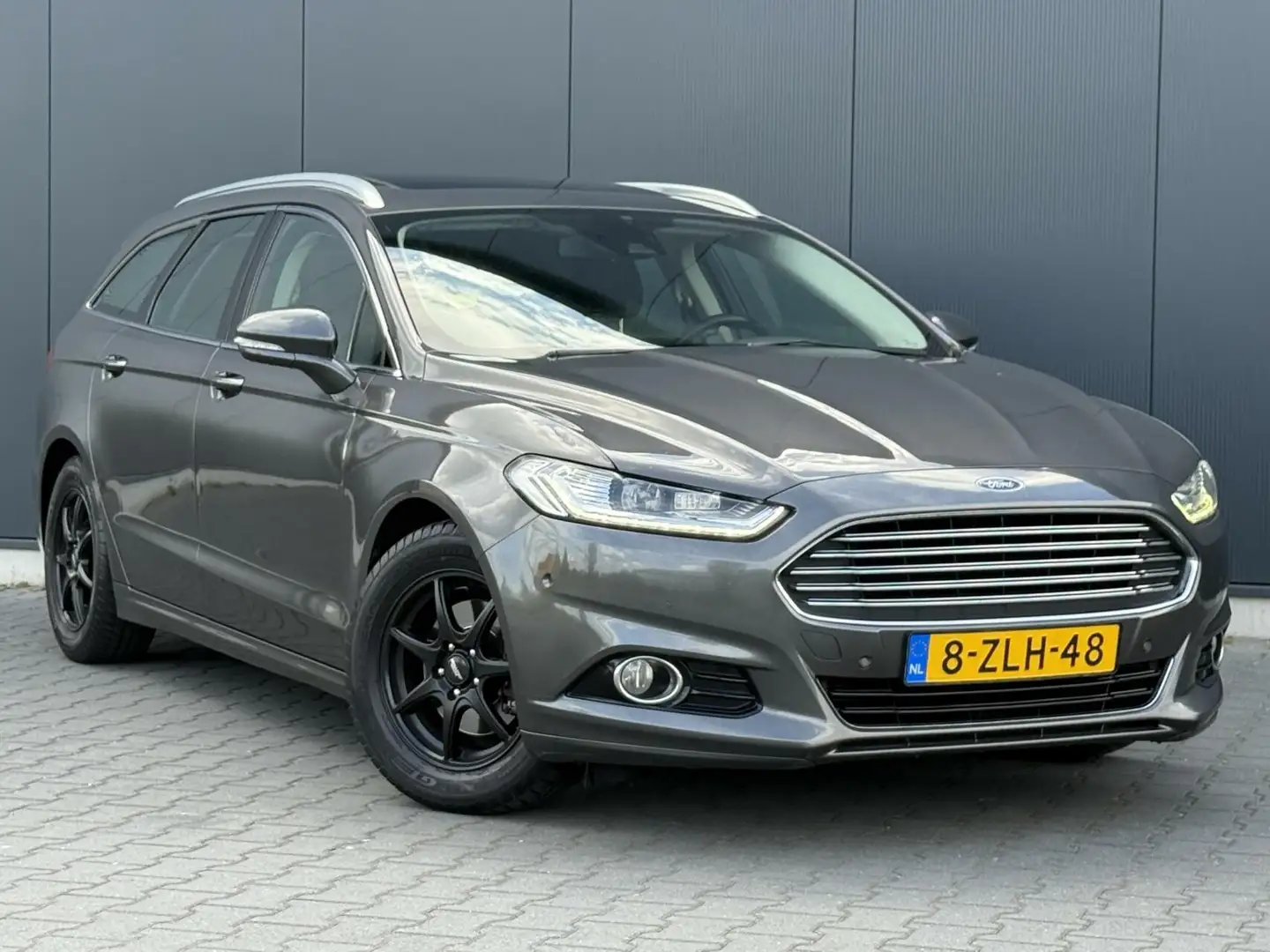 Ford Mondeo Wagon 1.6 TDCi Titanium Led - Pano - Trekhaak - Cr Gris - 2