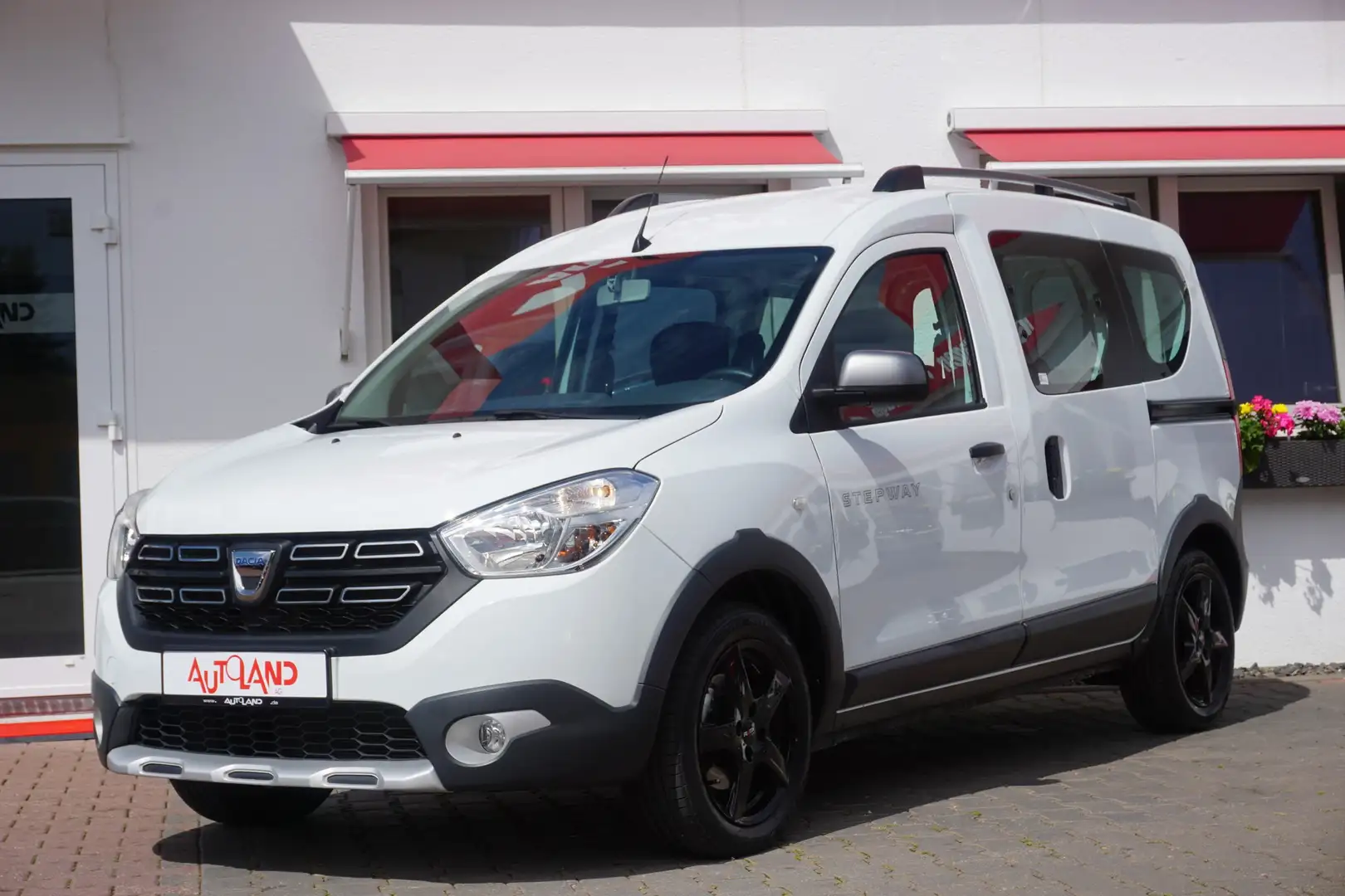 Dacia Dokker Stepway 1.5 DCi Navi Sitzheizung Klima Weiß - 2