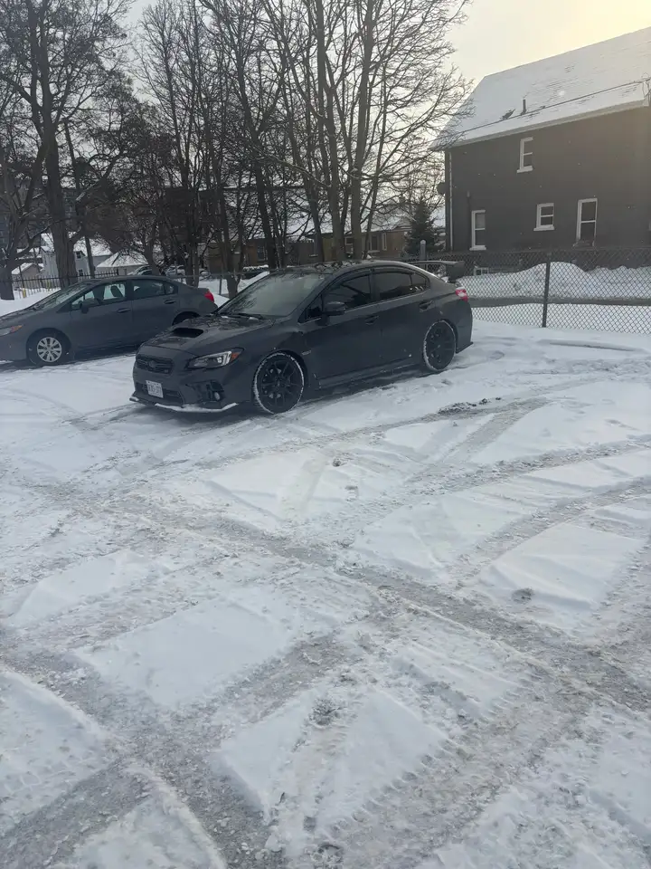Subaru WRX снимка Subaru WRX