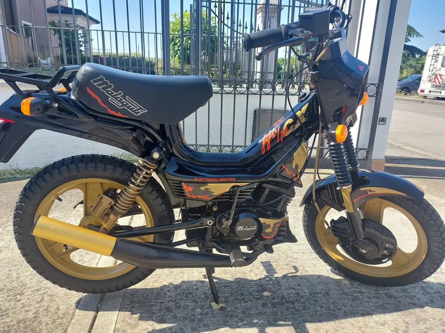 Malaguti fifty full cx anno 88 4 marce conservato con docum Negro - 1