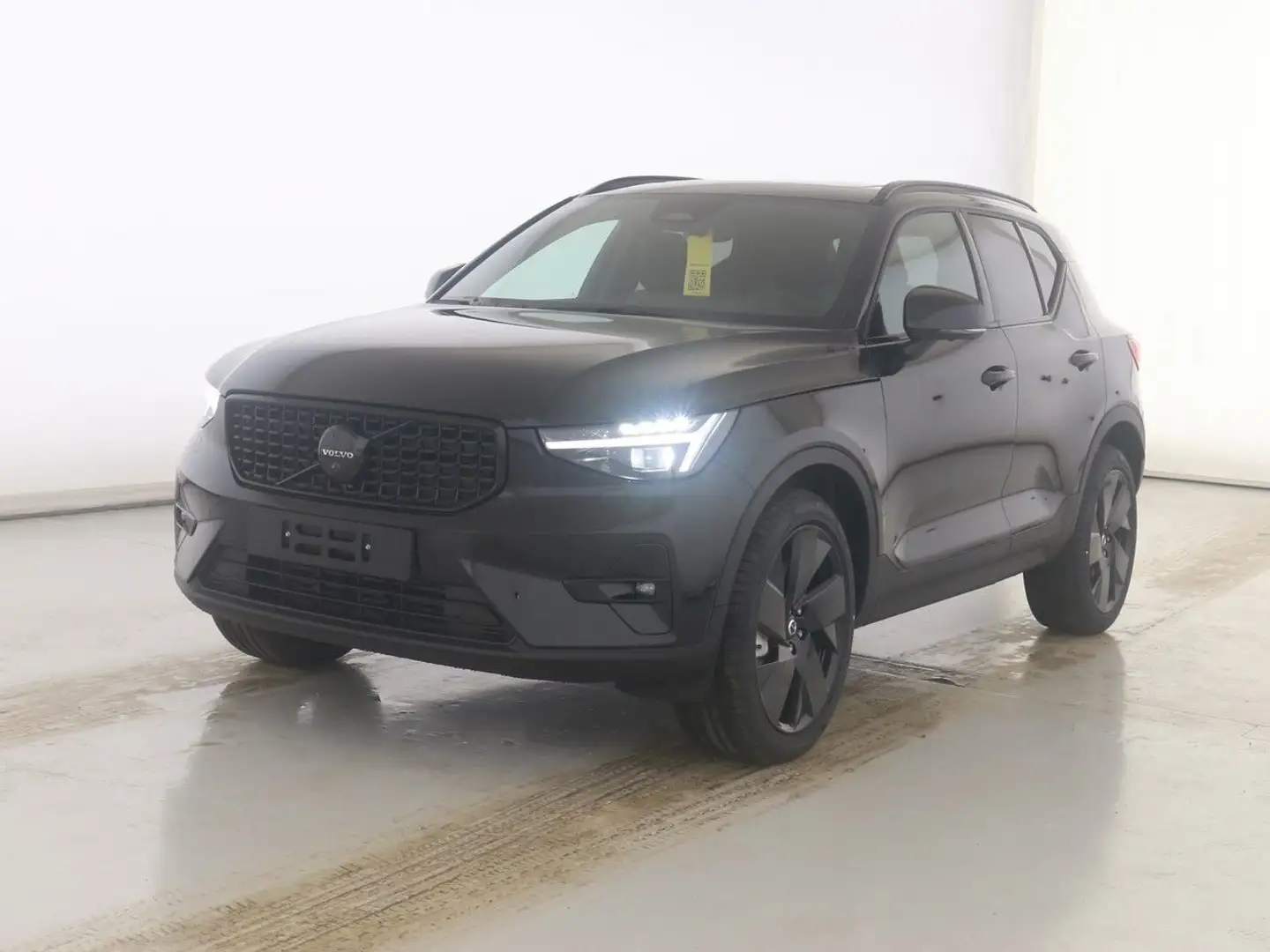 Volvo XC40 B4 Benzin 2WD Plus Black Edit. DKG/Panorama Noir - 1