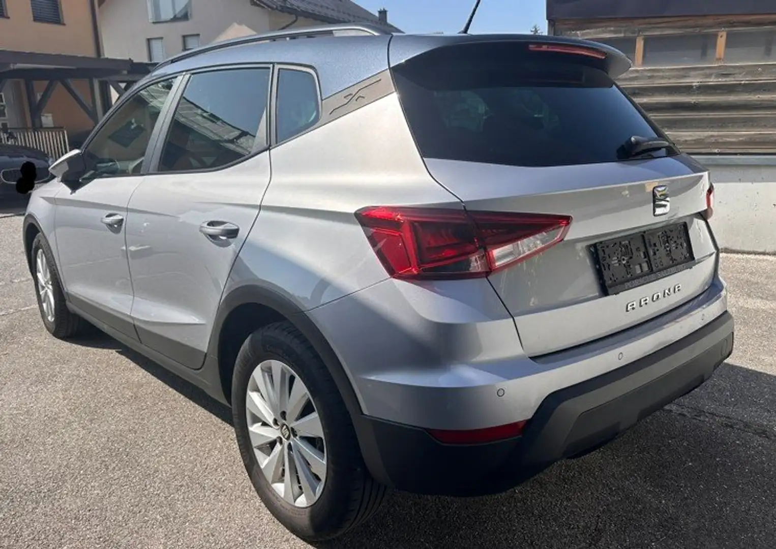 SEAT Arona Arona 1,0 Eco TSI Style Style Silber - 2