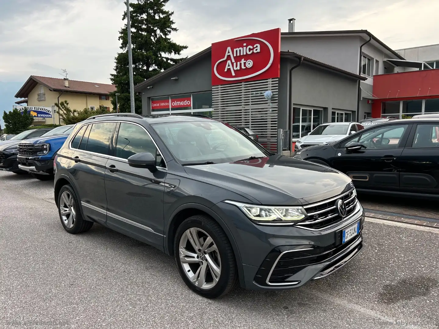 Volkswagen Tiguan 2.0 TDI 150CV SCR DSG 4MOT.R-Line Gris - 2