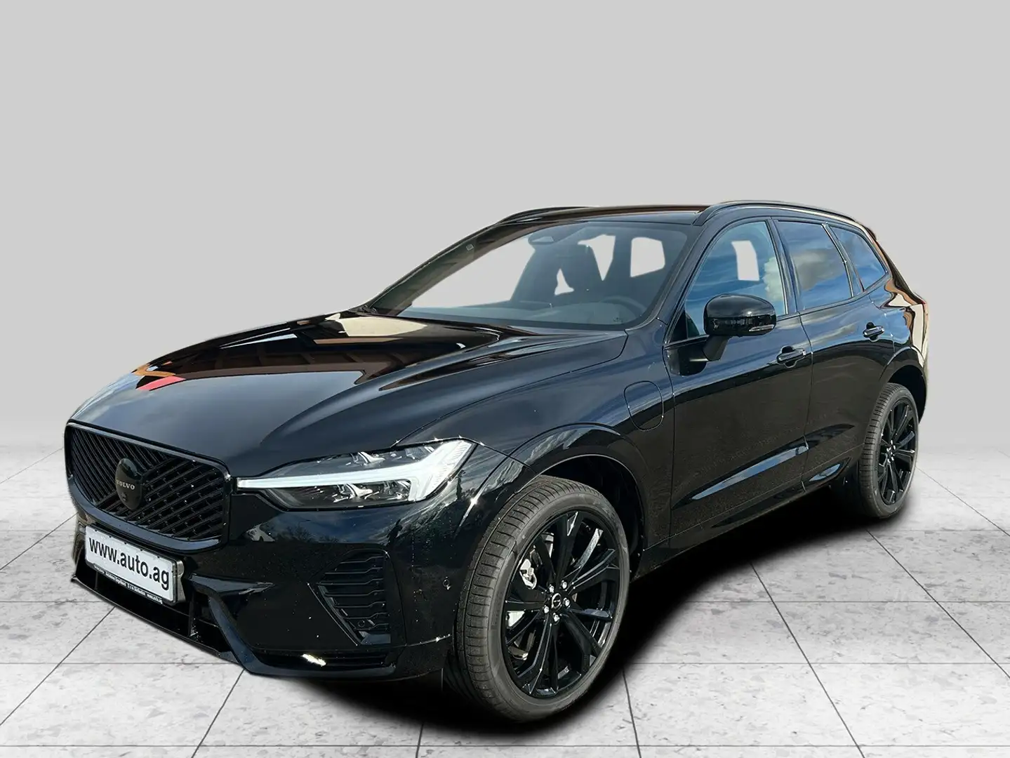 Volvo XC60 T6 BLACK MIDSOMMAR 539 EURO Schwarz - 2