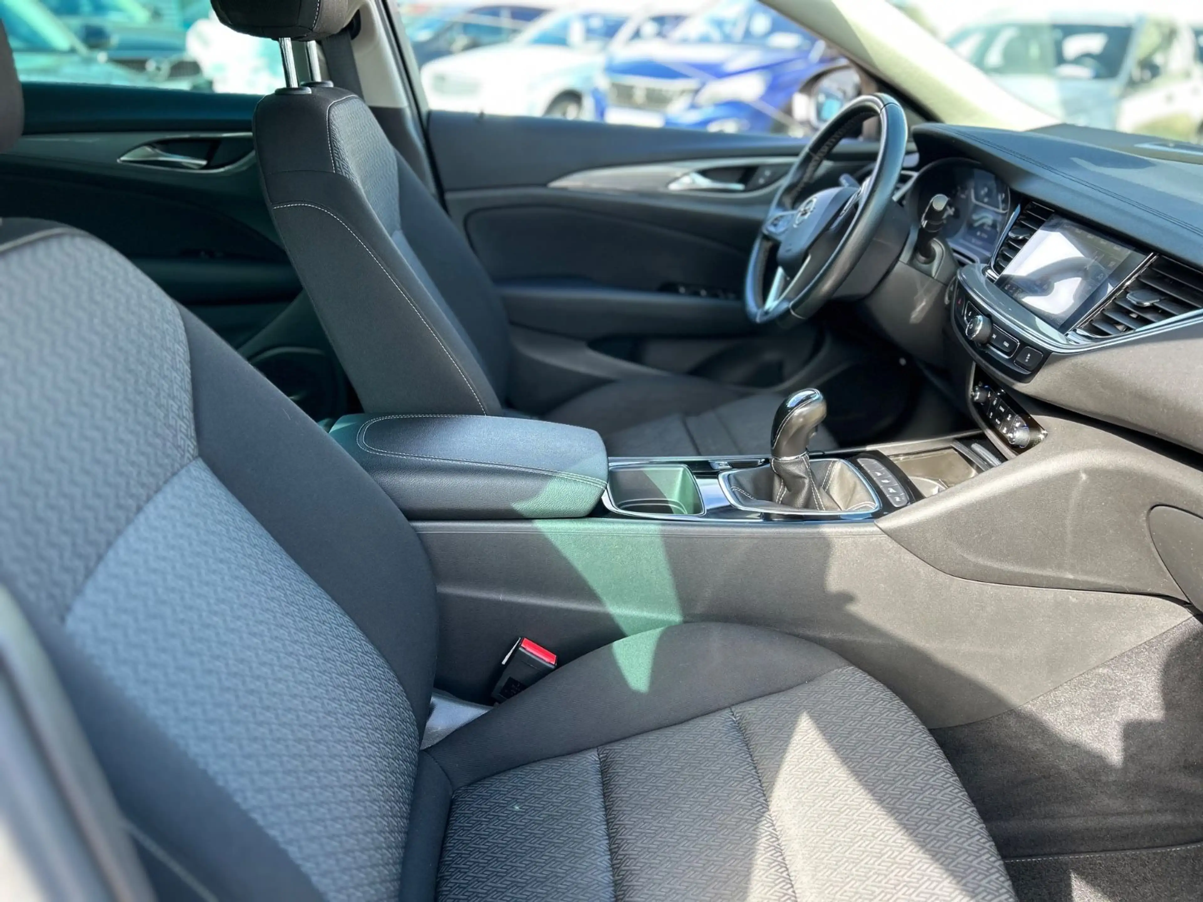 Opel Insignia B Sports Tourer Edition — photo 9
