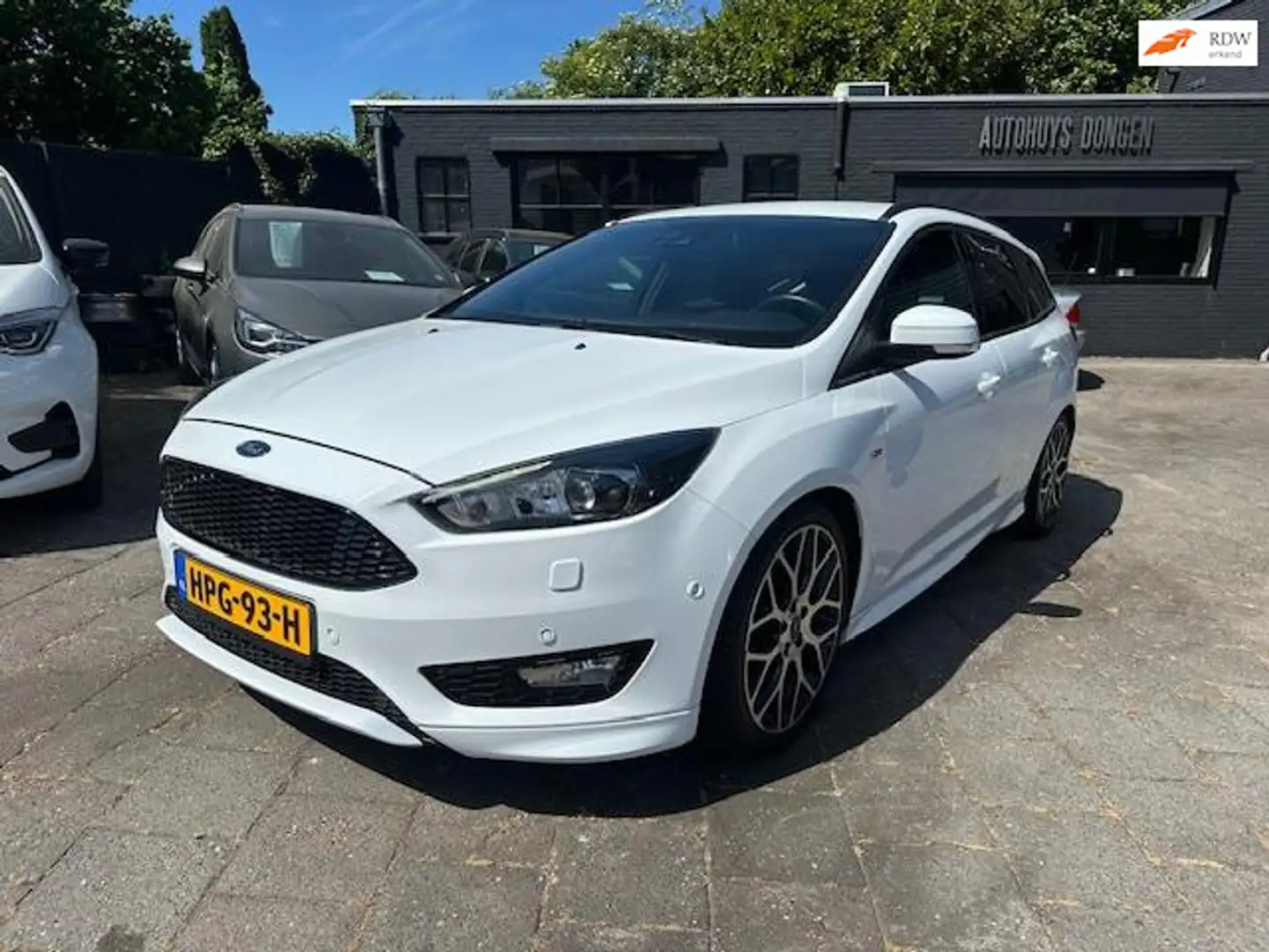 Ford Focus Wagon 1.5 ST-Line (182pk)! Wagon! Navigatie! Wit - 1