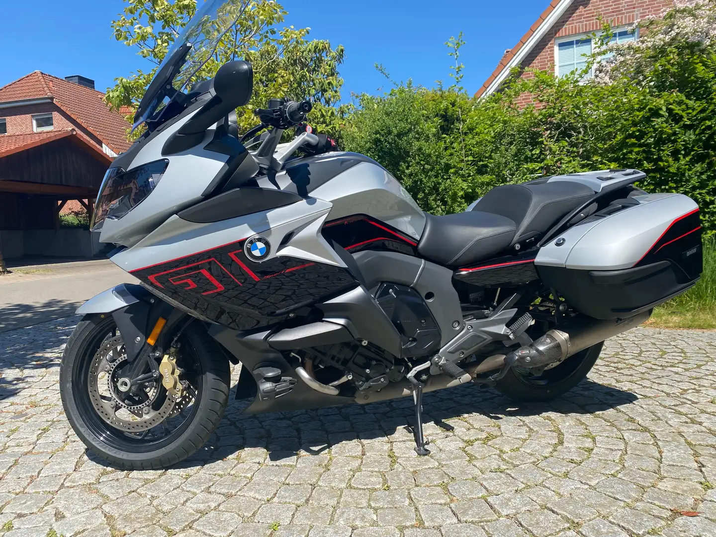 BMW K 1600 GT Style Sport mit Akrapovic in Silber/ Blackstorm Argent - 1