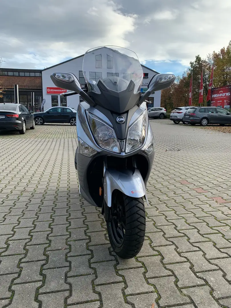 SYM GTS 300 Zilver - 1