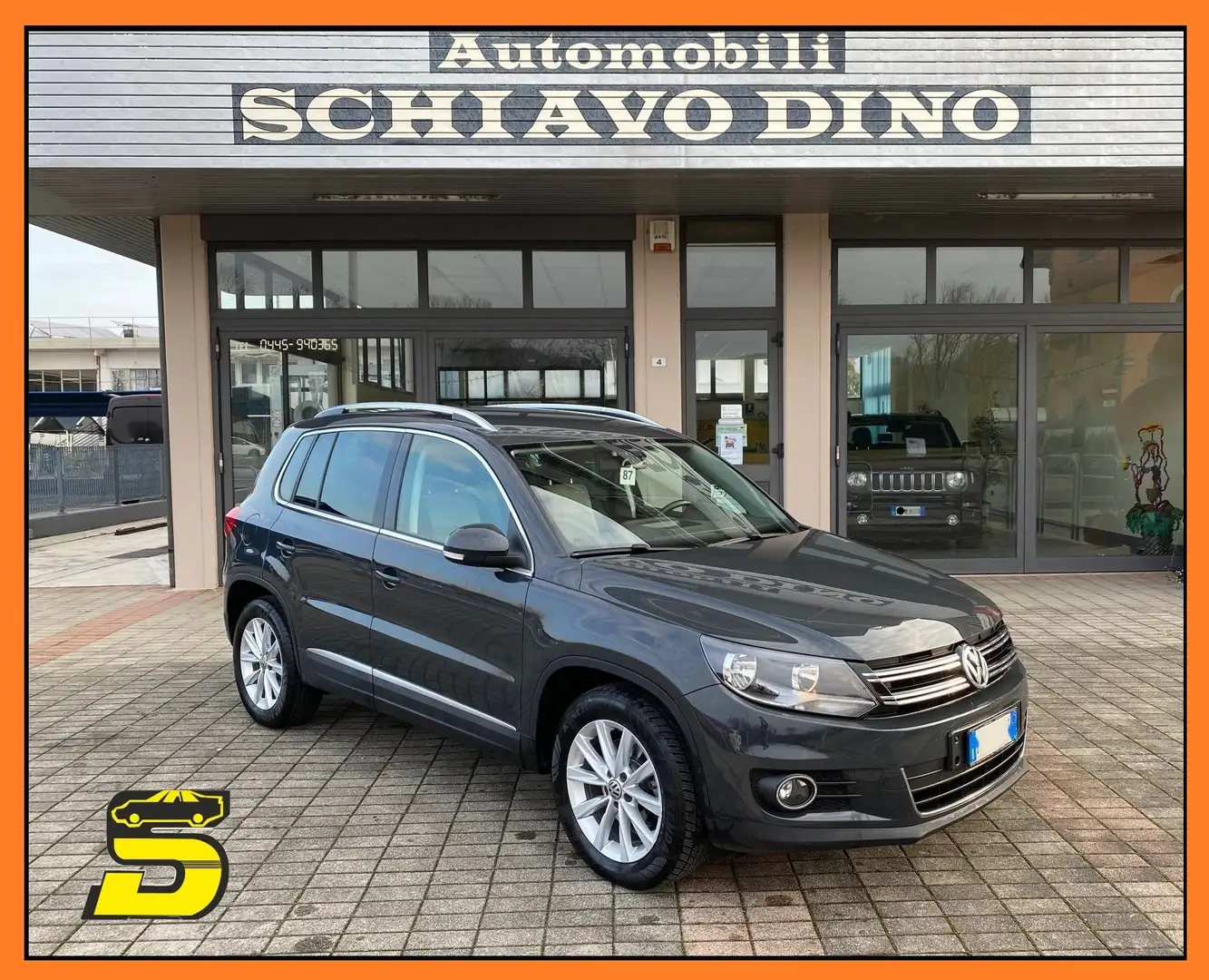 Volkswagen Tiguan 2.0 tdi bm Sport&Style Grijs - 1