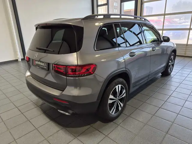 Mercedes-Benz GLB view 5