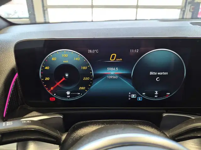 Mercedes-Benz GLB view 7