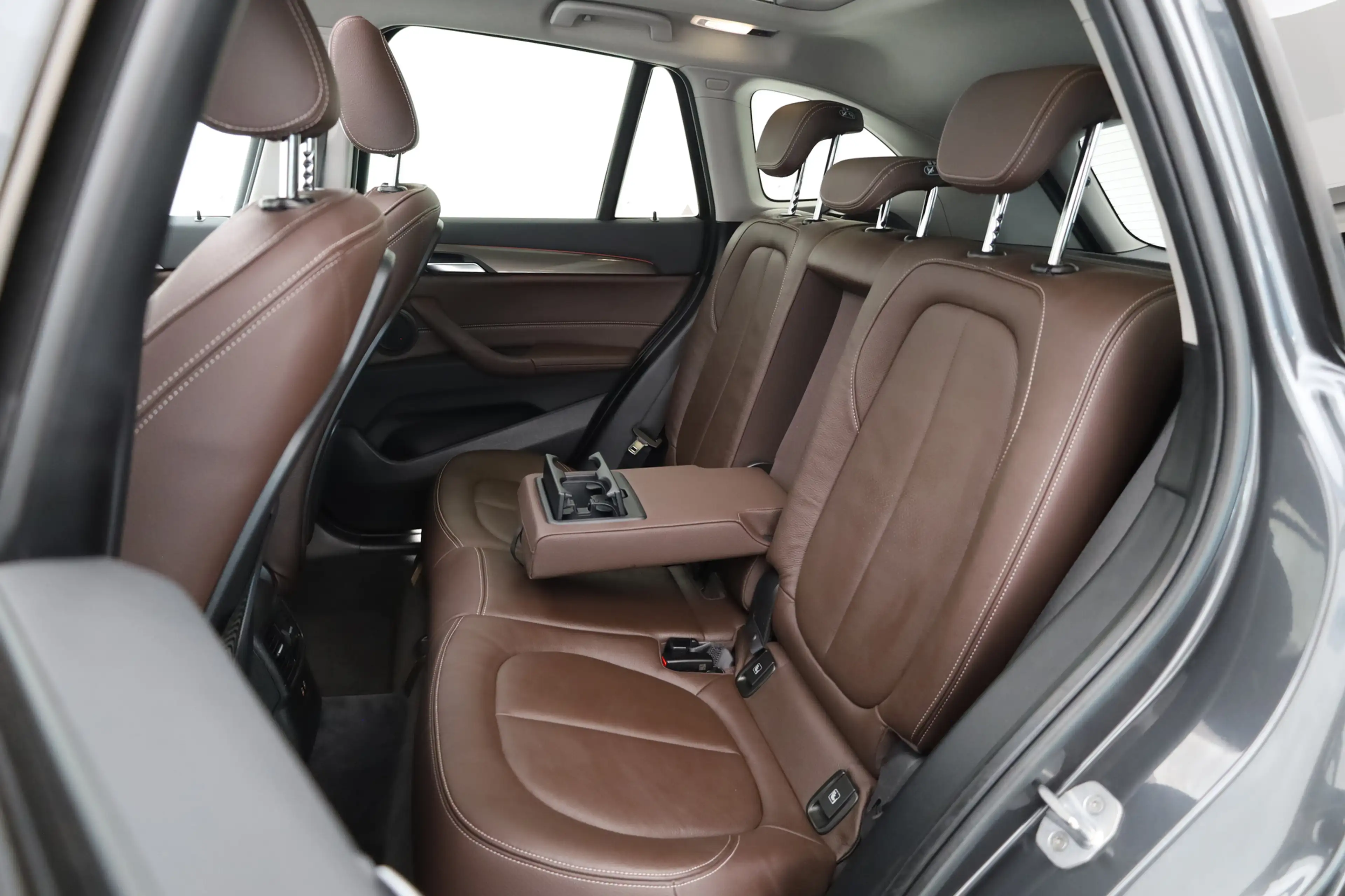 BMW X1 sDrive20i Orange Edition II | Rijklaar! | Navi | C — photo 23