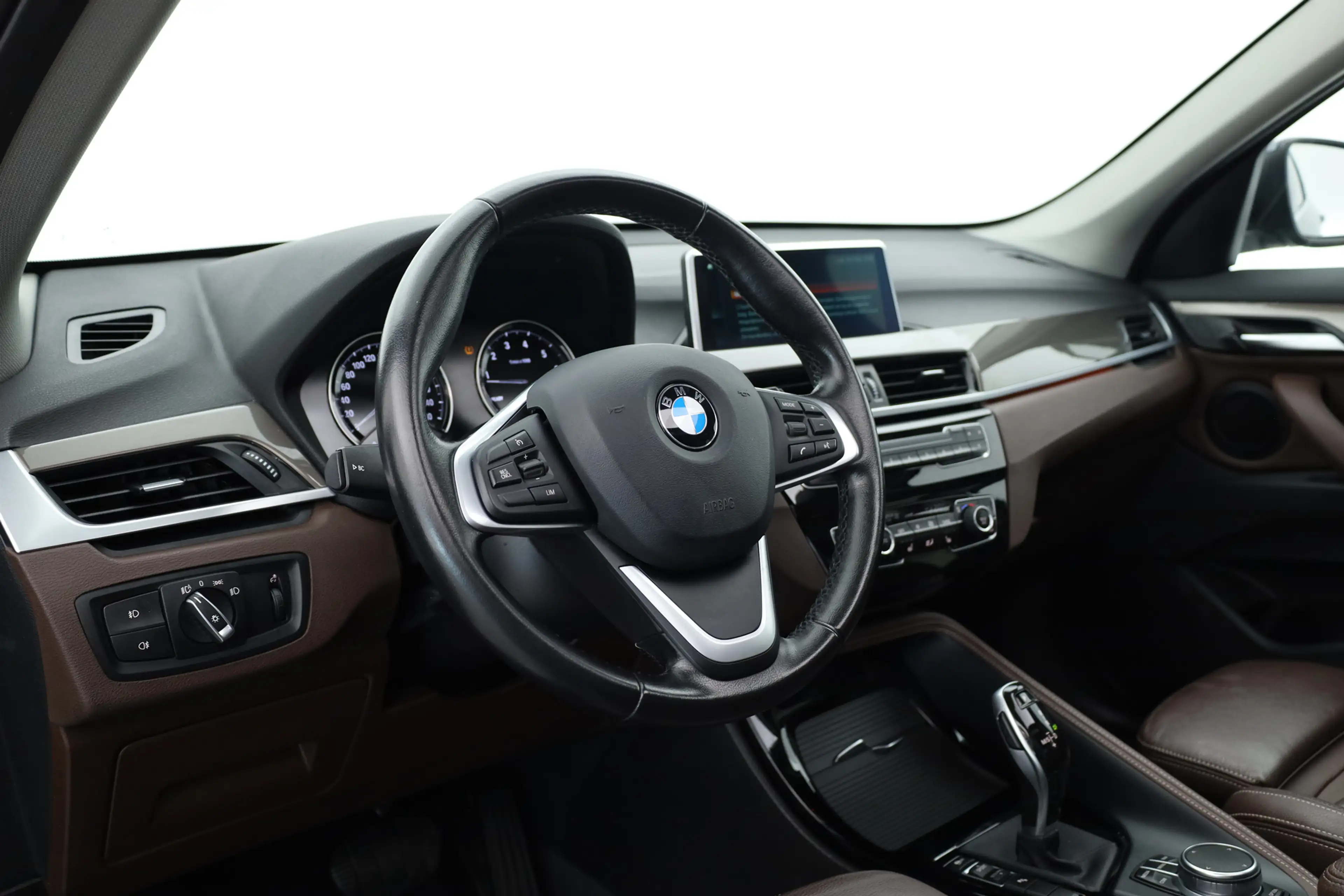 BMW X1 sDrive20i Orange Edition II | Rijklaar! | Navi | C — photo 5