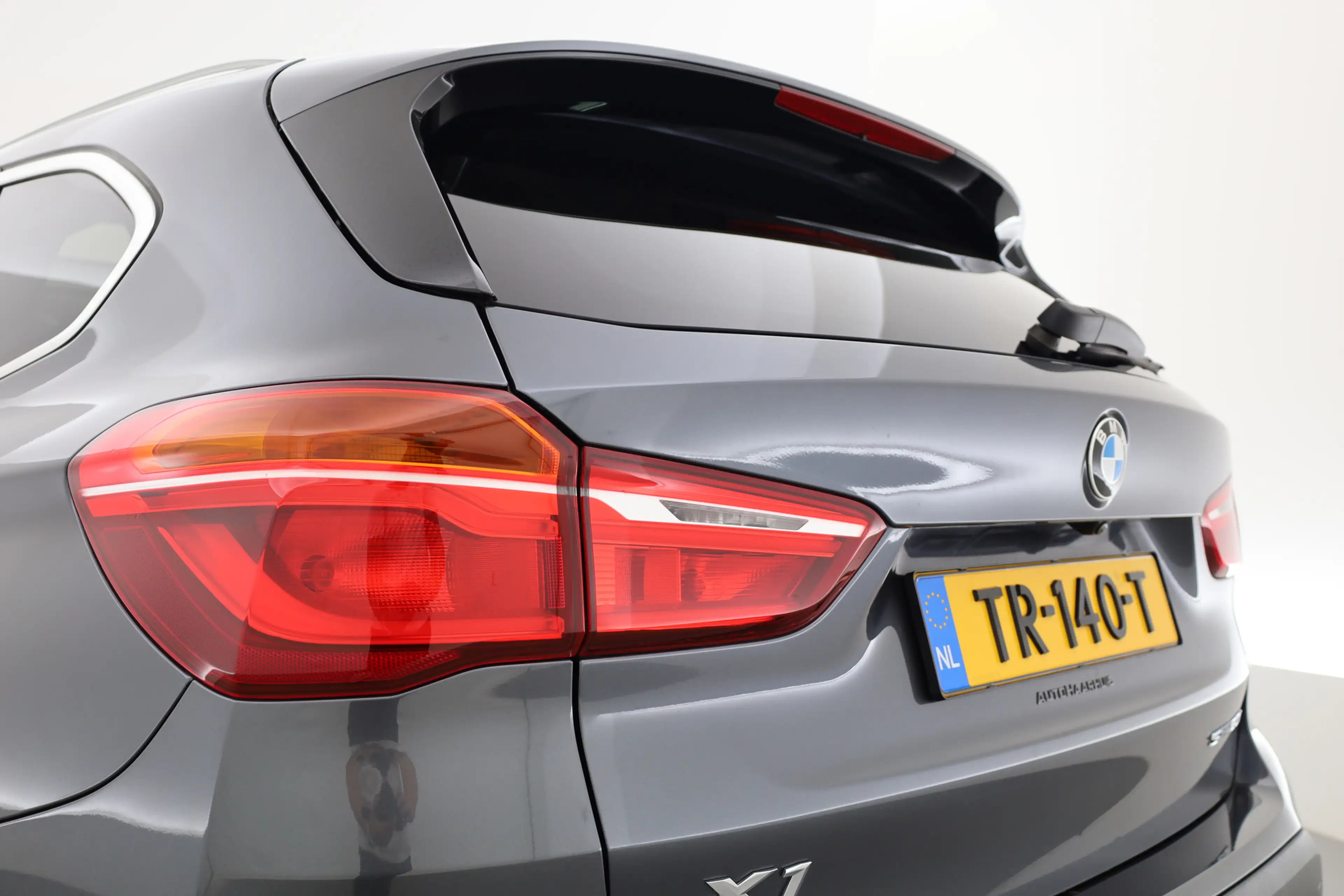 BMW X1 sDrive20i Orange Edition II | Rijklaar! | Navi | C — photo 34