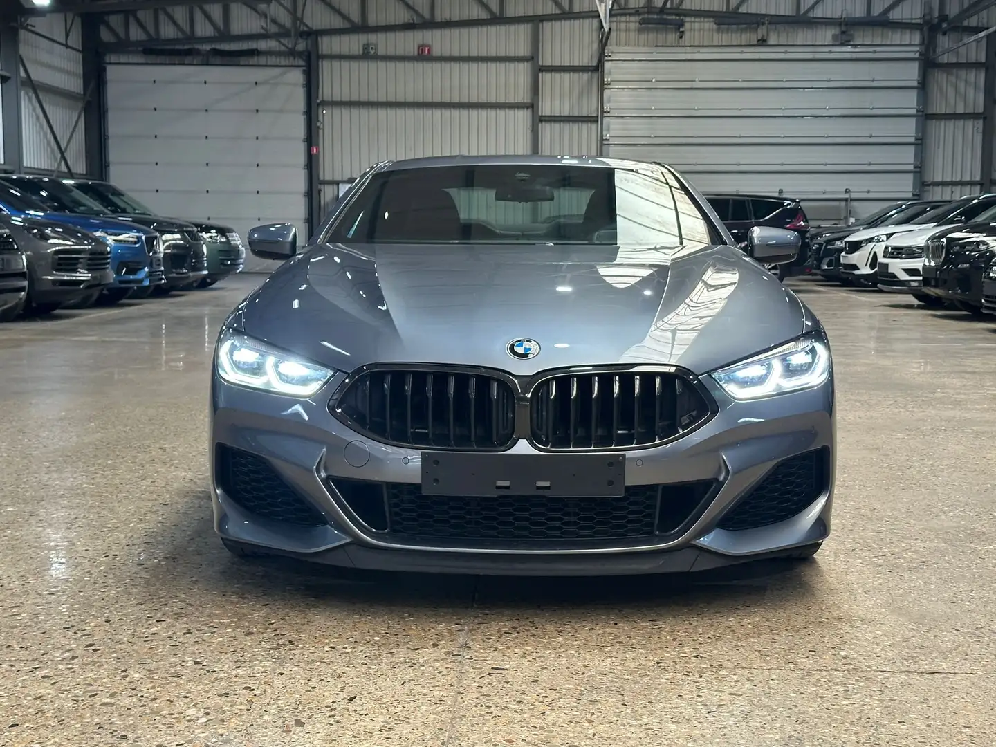 BMW M850 M850i xDrive Grijs - 2