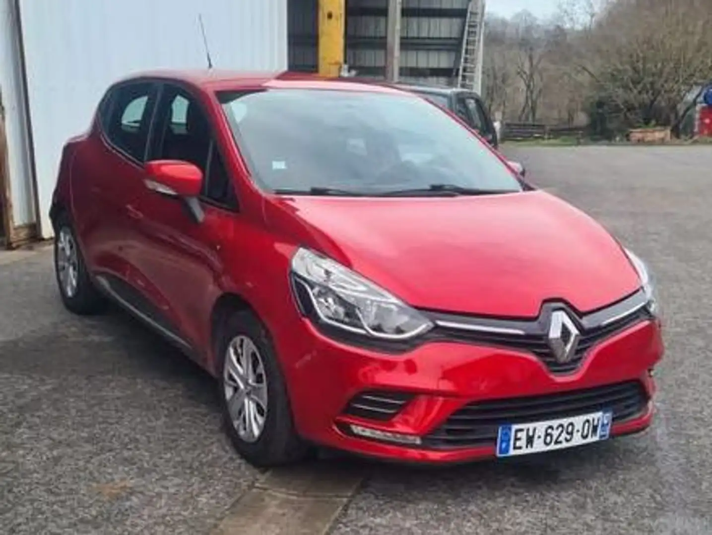Renault Clio Clio 1.2 16V 75 Limited Rouge - 2