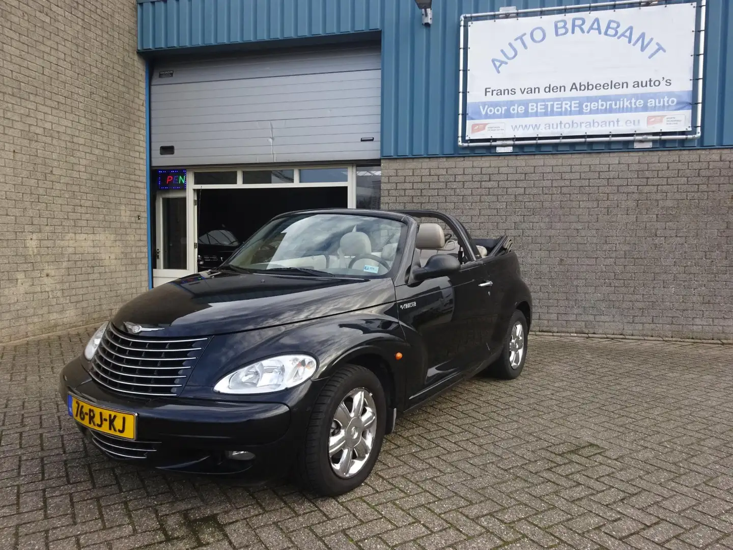 Chrysler PT Cruiser Cabrio 2.4i Limited APK tm 26-12-2026!!! Zwart - 1