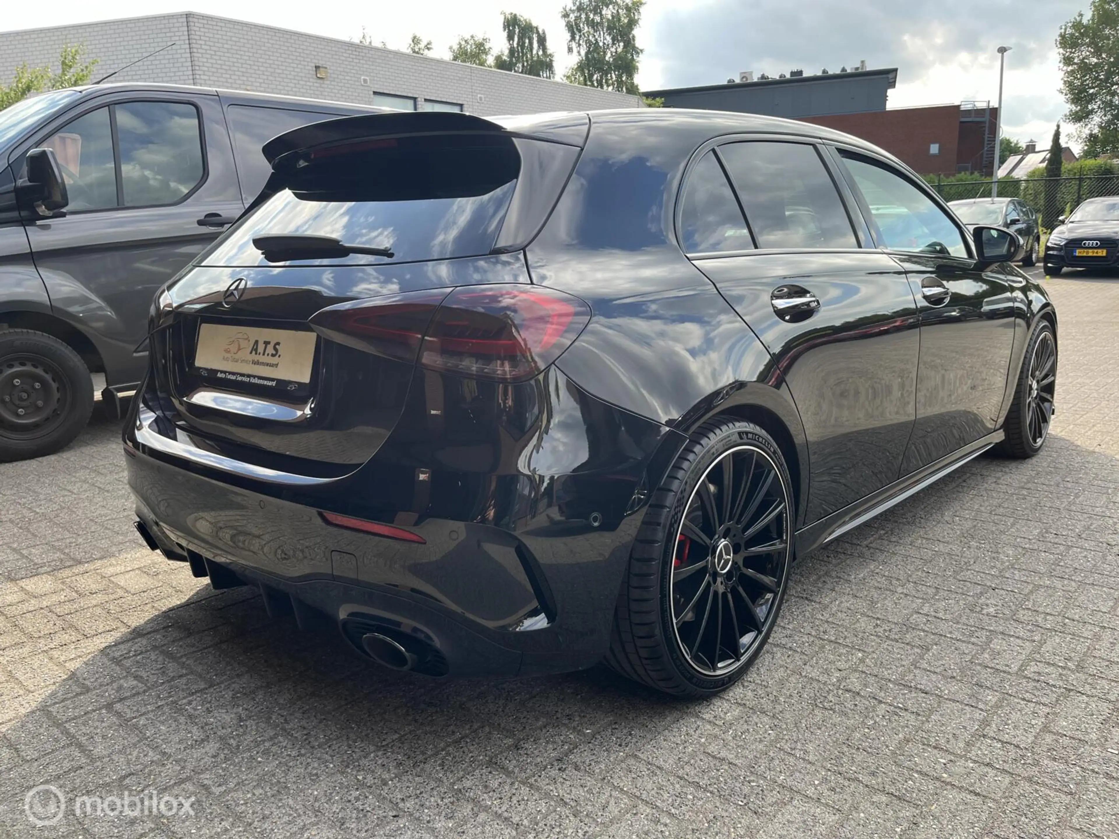 Mercedes-Benz A 35 AMG 4MATIC Premium NAVI*CAMERA*MAXTON* — photo 4