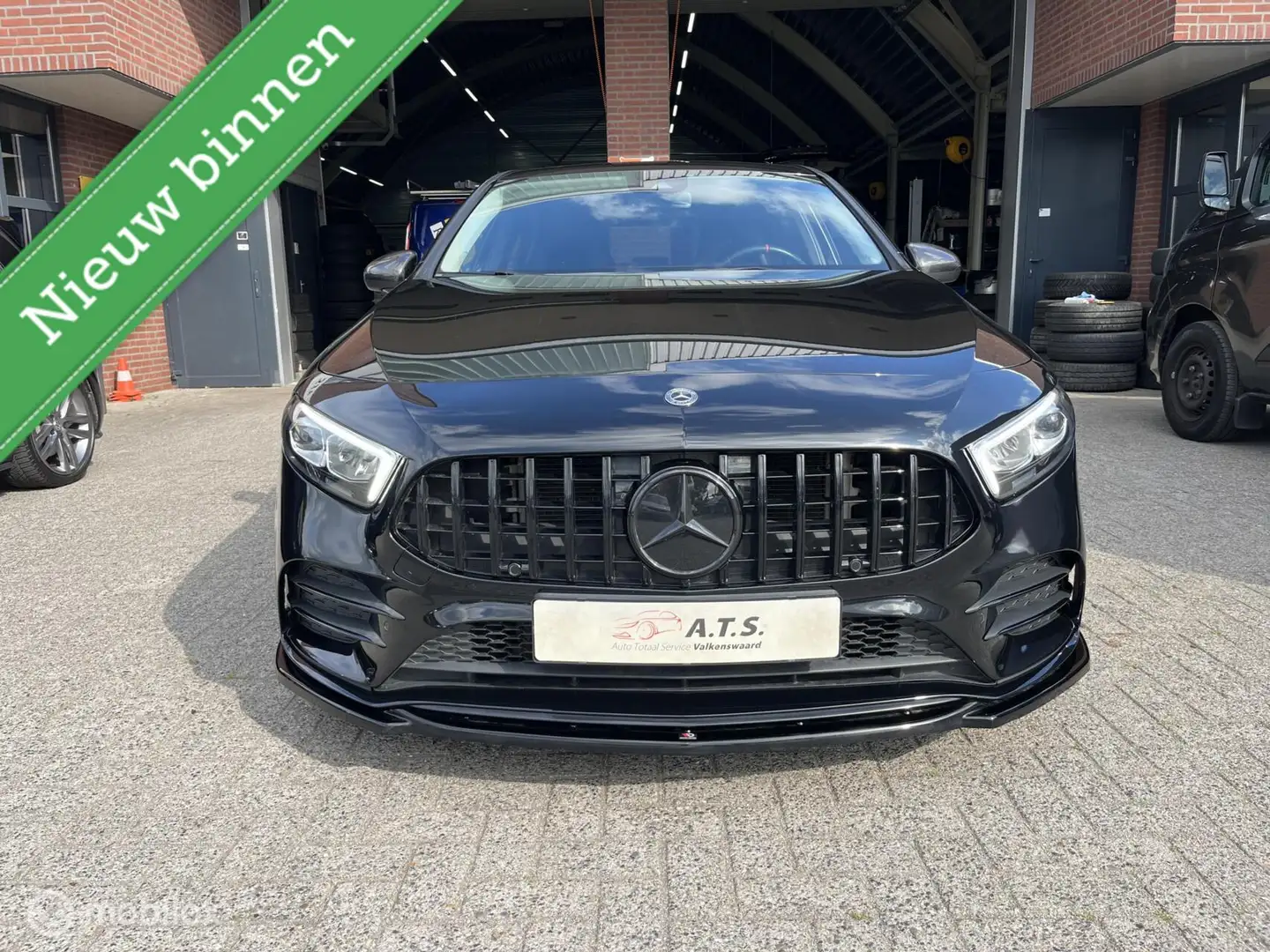 Mercedes-Benz A 35 AMG 4MATIC Premium NAVI*CAMERA*MAXTON* Zwart - 2