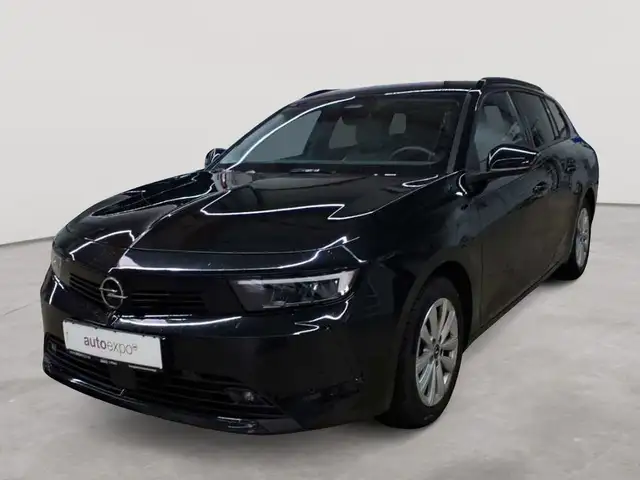 Opel Astra view 2