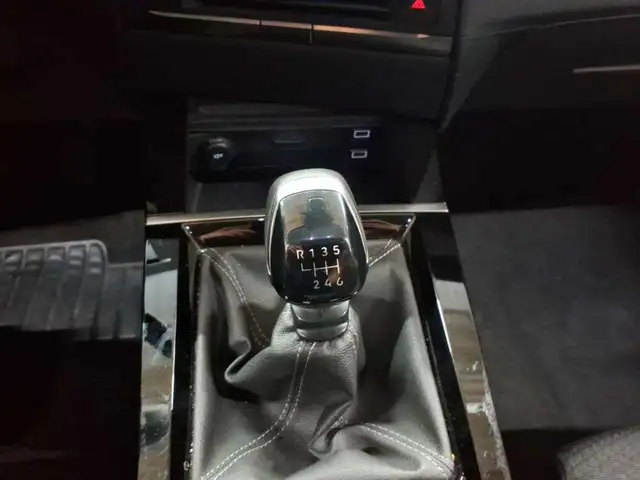 Opel Astra view 10