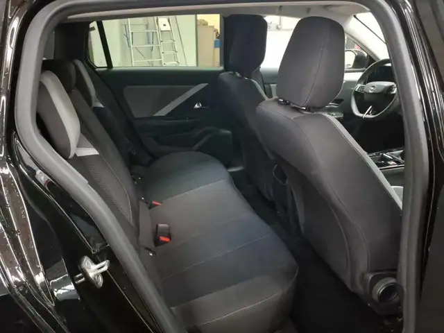 Opel Astra view 14