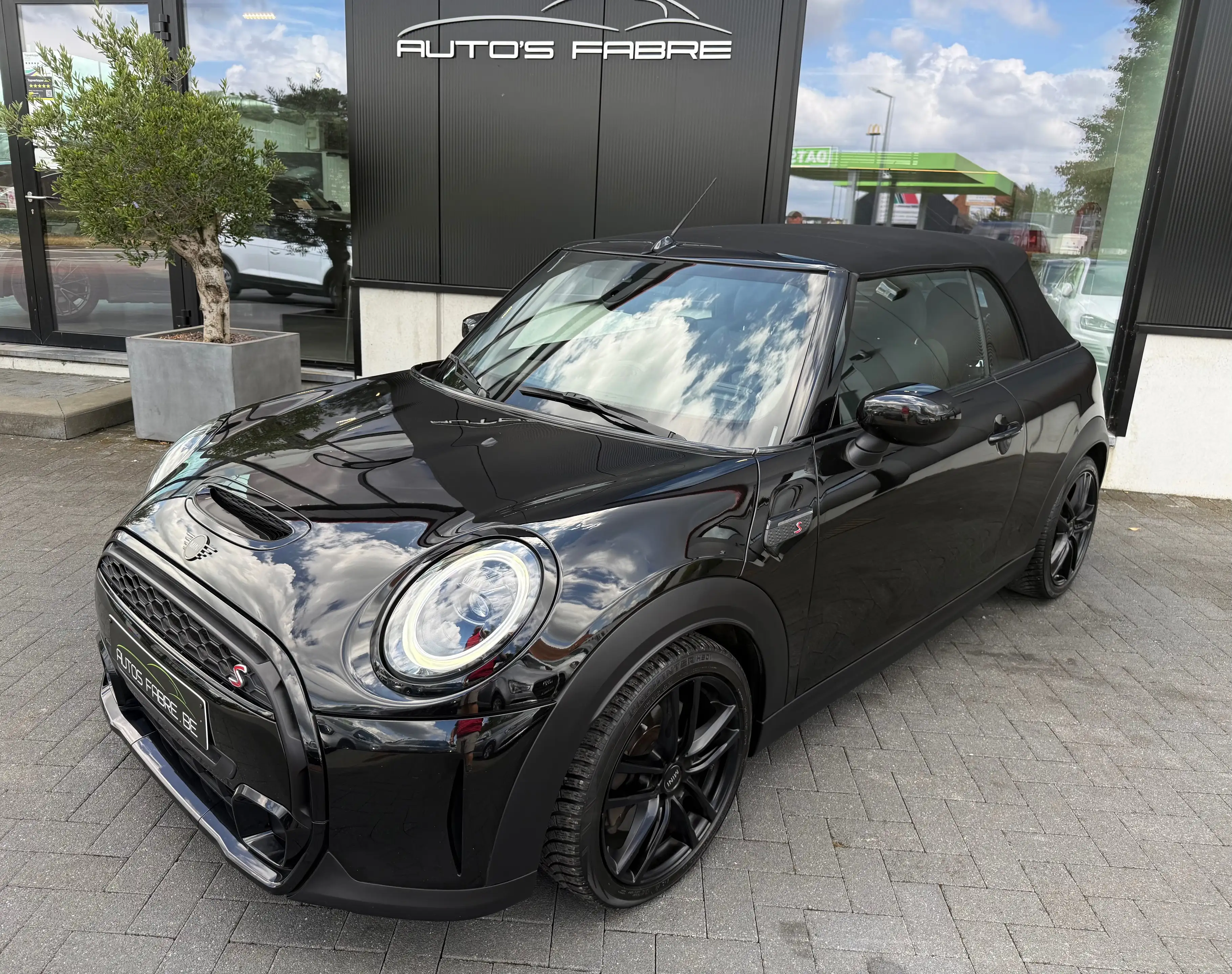 MINI Cooper S Cabrio 2.0AS Cooper S Black Pack  Full option !!!