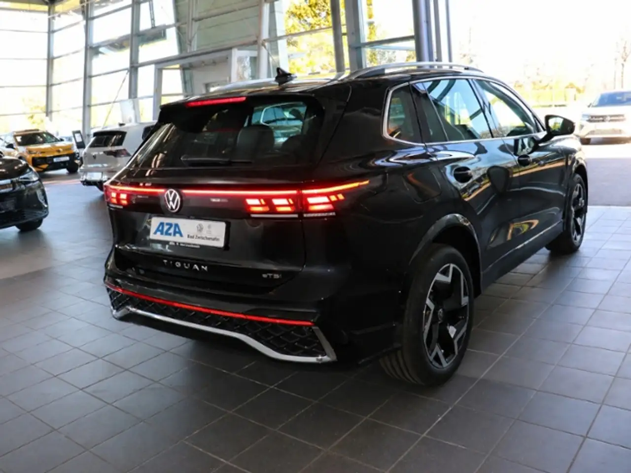 Volkswagen Tiguan 1.5 eTSI R-Line DSG AHK NAVI IQ.LIGHT 5