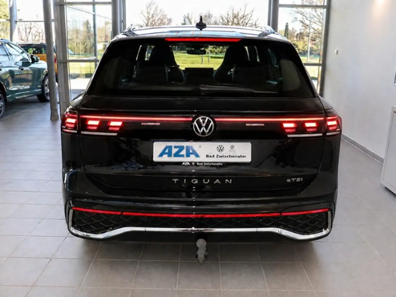 Volkswagen Tiguan 1.5 eTSI R-Line DSG AHK NAVI IQ.LIGHT 6
