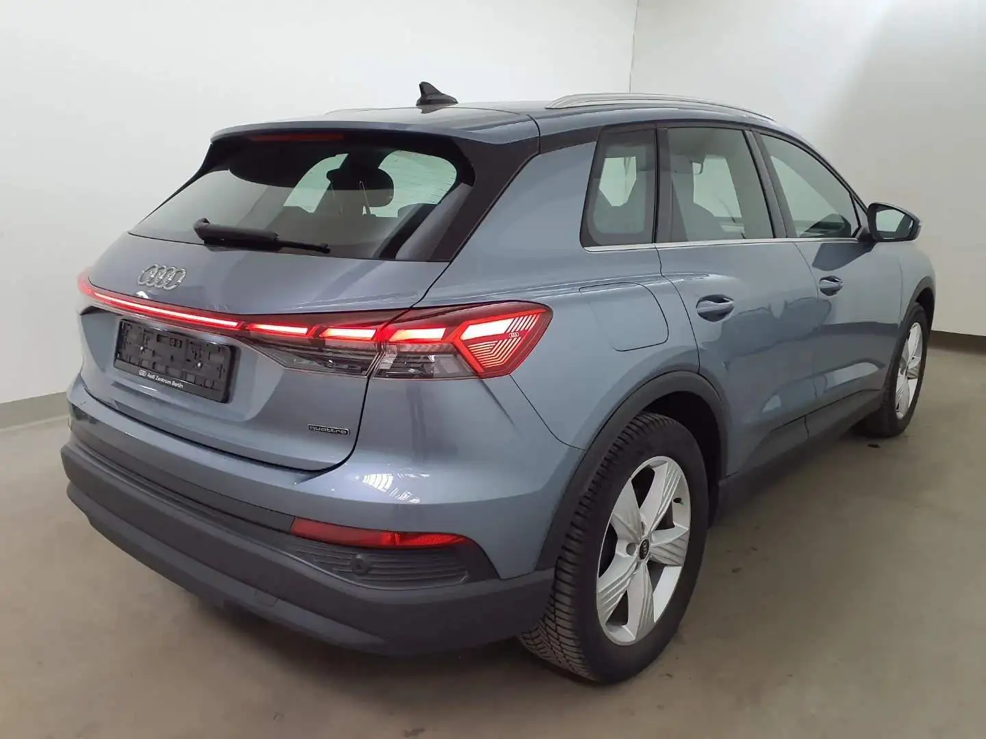 Audi Q4 45 e-tron quattro S-Line Matrix ACC+19"HeadUp Blau - 2