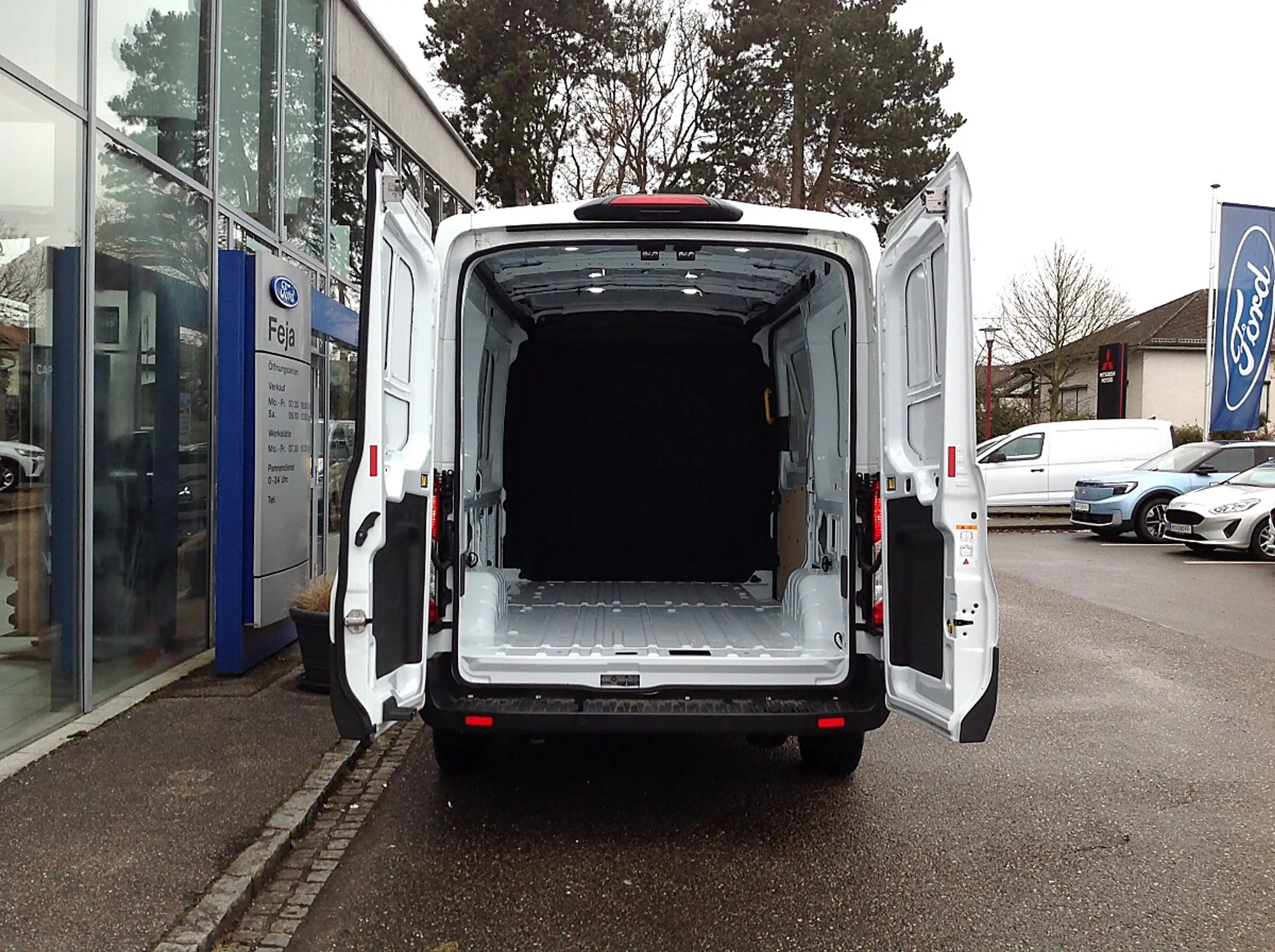 Ford E-Transit E-Transit Kasten 67kWh/135kW L2H2 390 Trend — photo 8
