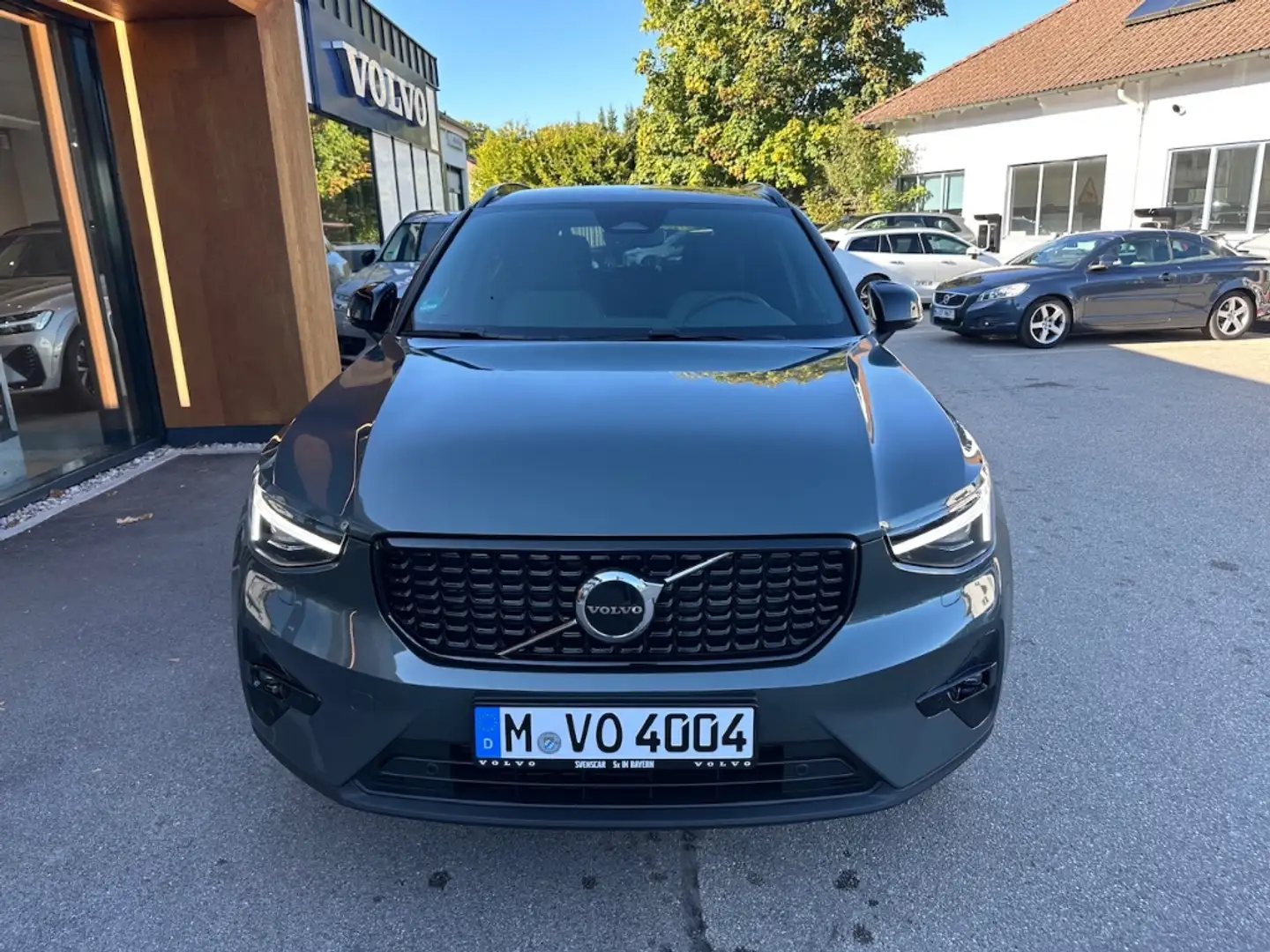 Volvo XC40 B3 Plus Dark FWD EU6e Digitales Cockpit Memory Sit Vert - 2