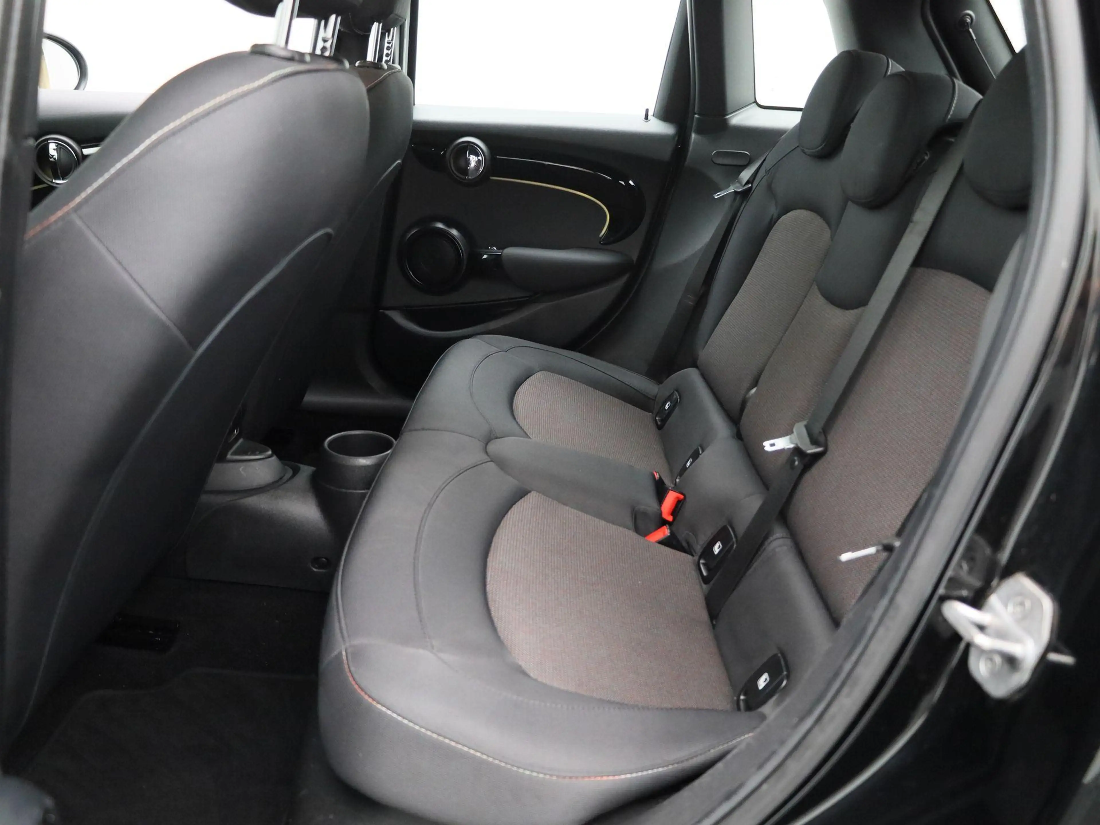 MINI One Mini 5 door NAVI | ECC | PDC — photo 11