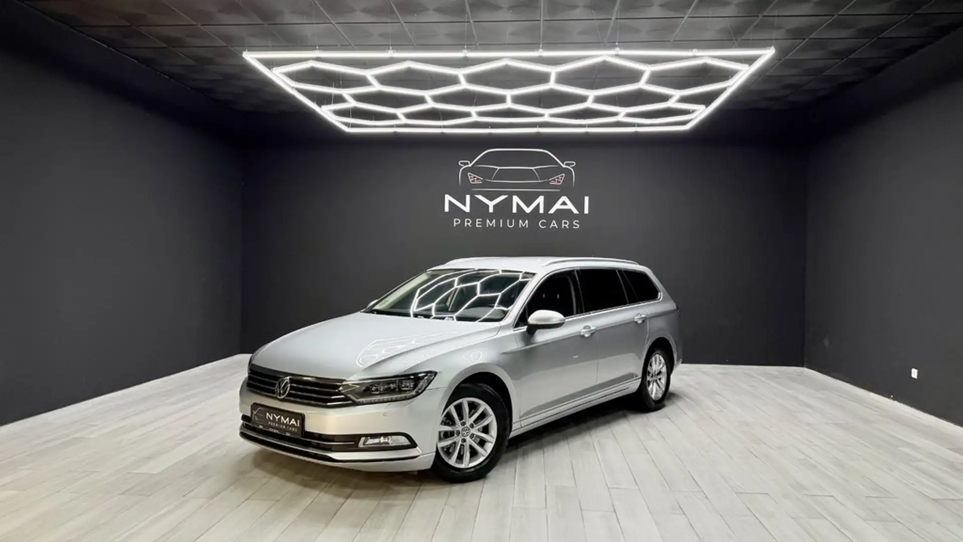 Volkswagen Passat Variant 1.6TDI Advance DSG7 88kW Gris - 1