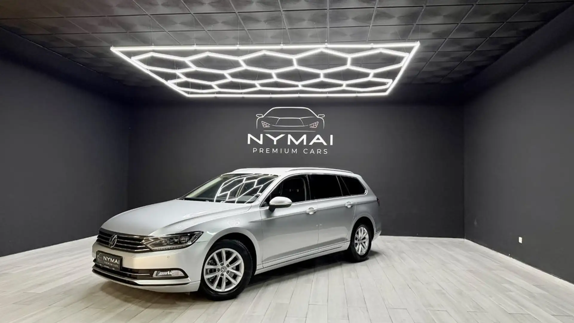 Volkswagen Passat Variant 1.6TDI Advance DSG7 88kW Gris - 2