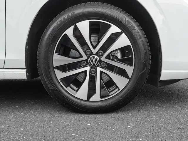 Volkswagen Golf view 7