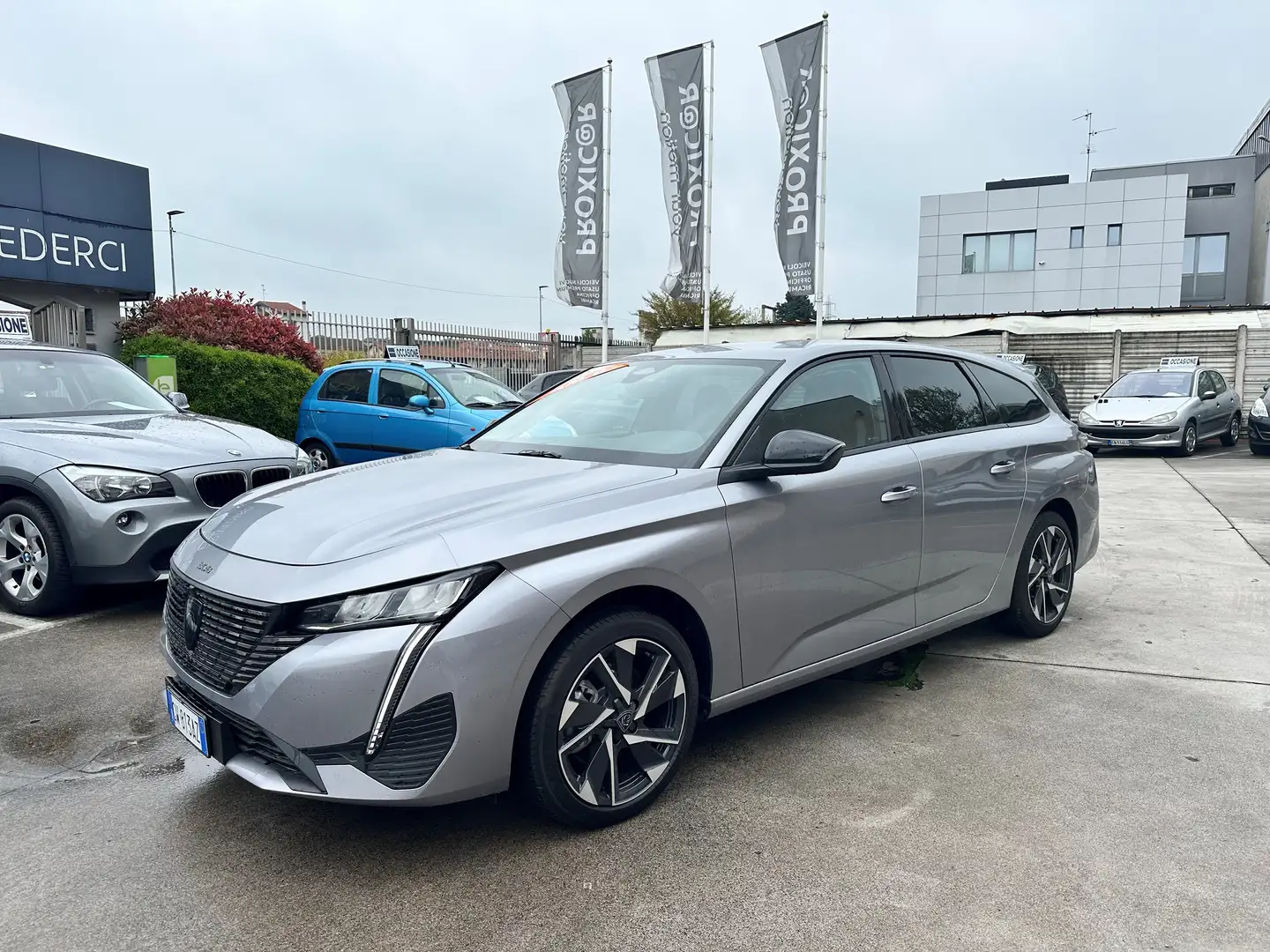 Peugeot 308 308 SW 1.2 puretech t Allure KM 0 Gris - 1