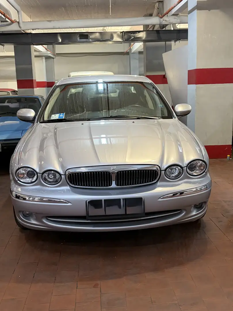 Jaguar X-Type 2.0 V6 - 2
