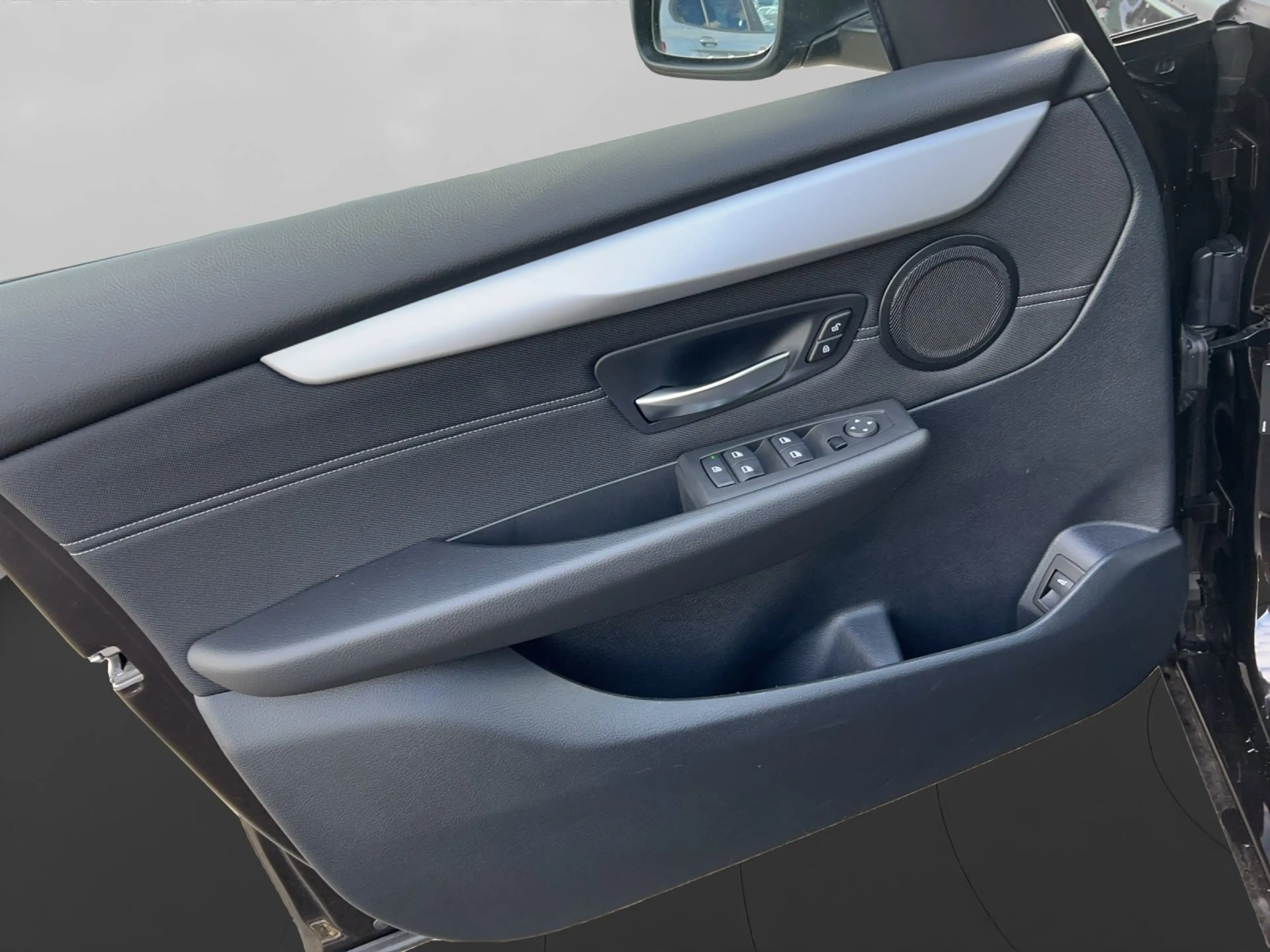 BMW 220 i Gran Tourer Advantage 3. Sitzreihe LED RFK Navi — photo 12