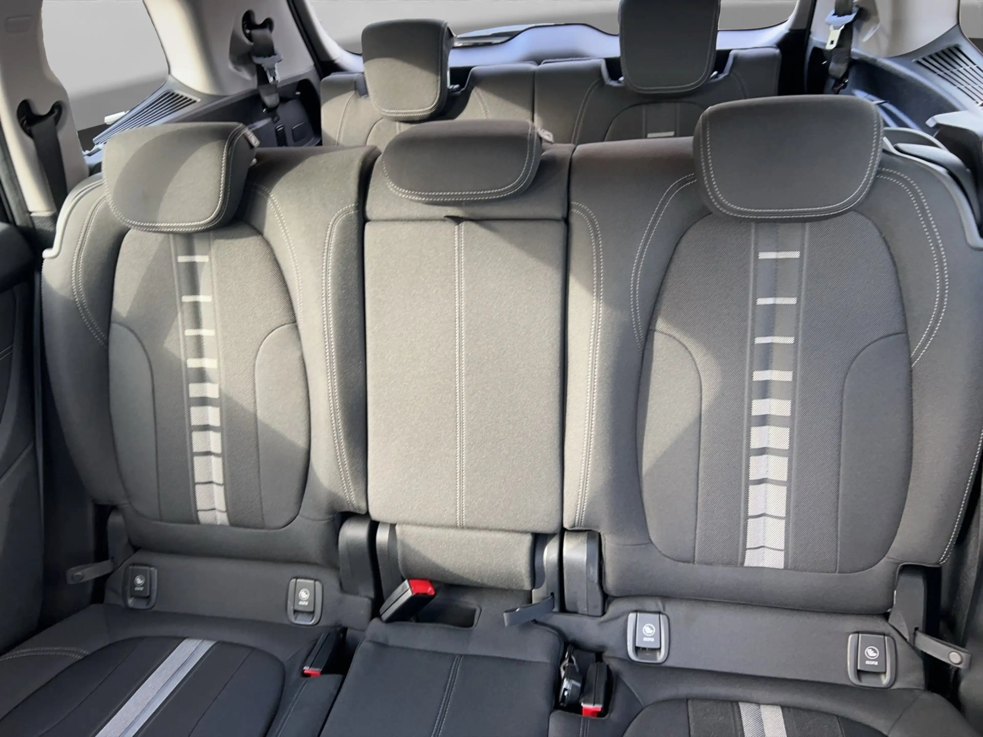 BMW 220 i Gran Tourer Advantage 3. Sitzreihe LED RFK Navi — photo 8