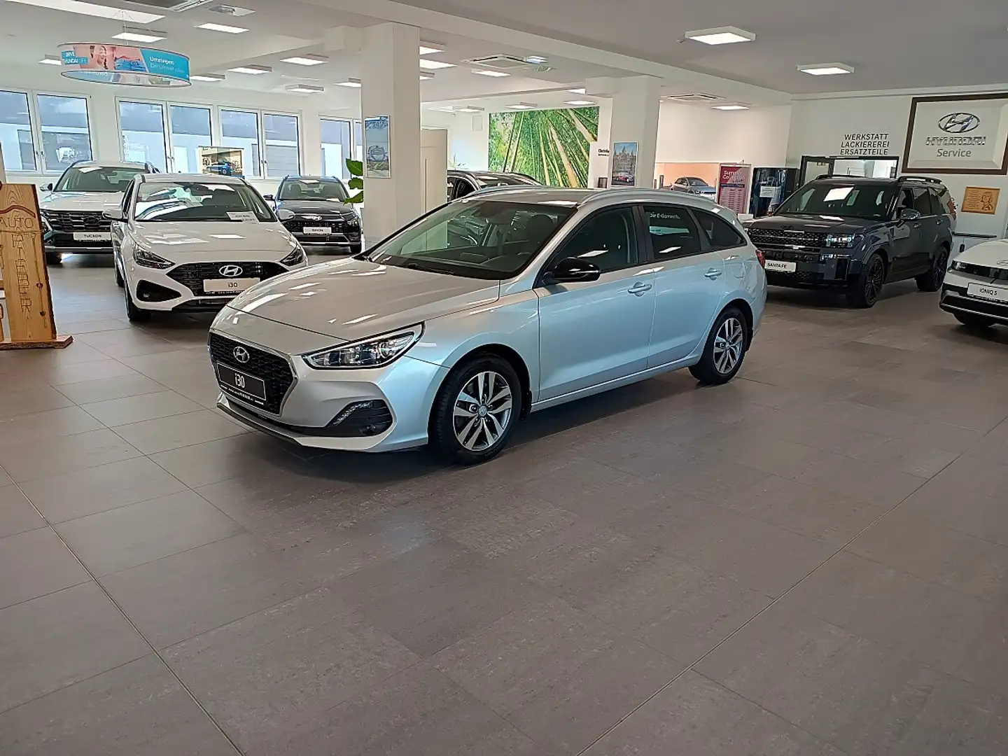 Hyundai i30 CW 1.4 MPI LEVEL 3 *AHK* *Sitzheizung* *RFK* Silber - 2