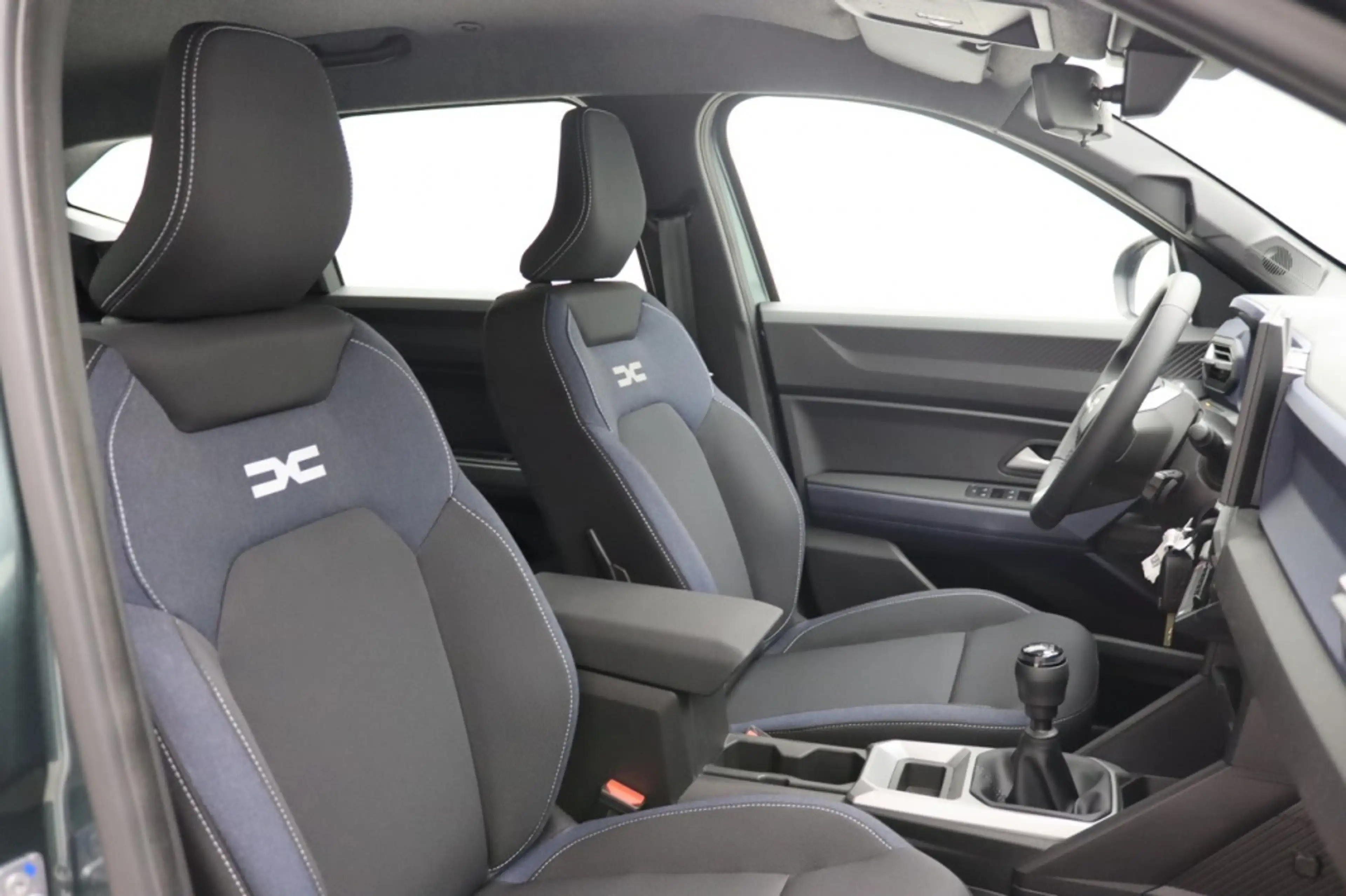 Dacia Bigster Expression Mild-Hybrid 140 inkl. Winter-Paket — photo 13