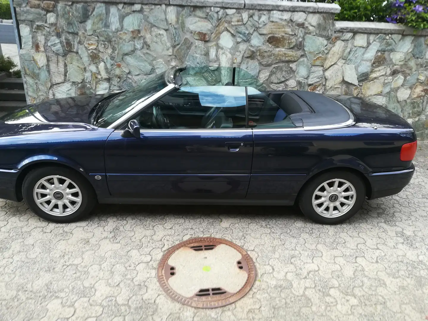 Audi Cabriolet Cabriolet 2.0 mit Anhängerkupplung ! TÜV Neu Albastru - 2