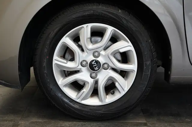 Kia Picanto view 4