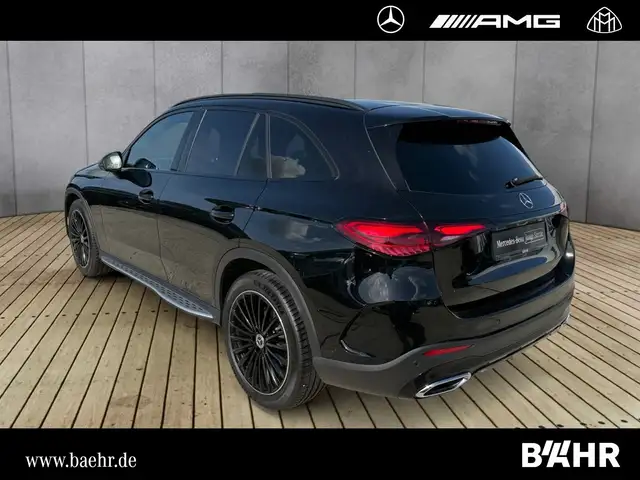 Mercedes-Benz GLC view 3