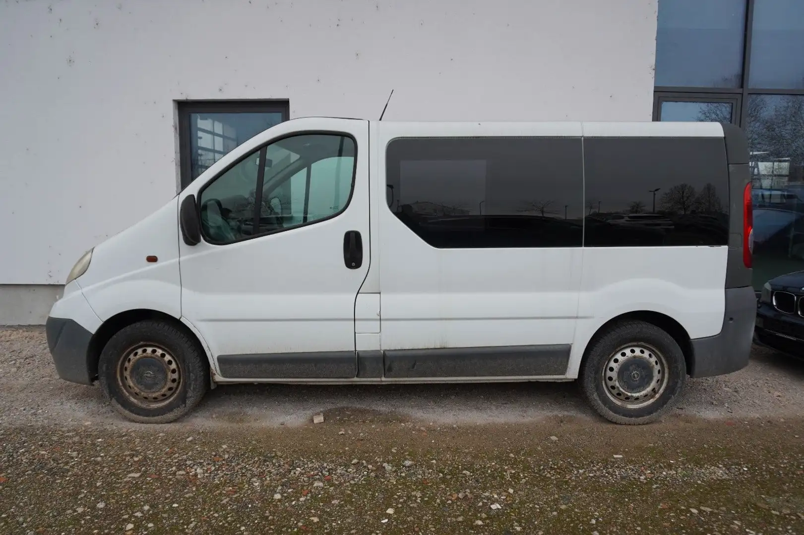 Opel Vivaro Kasten/Kombi Kombi L1H1 2,7t Weiß - 2